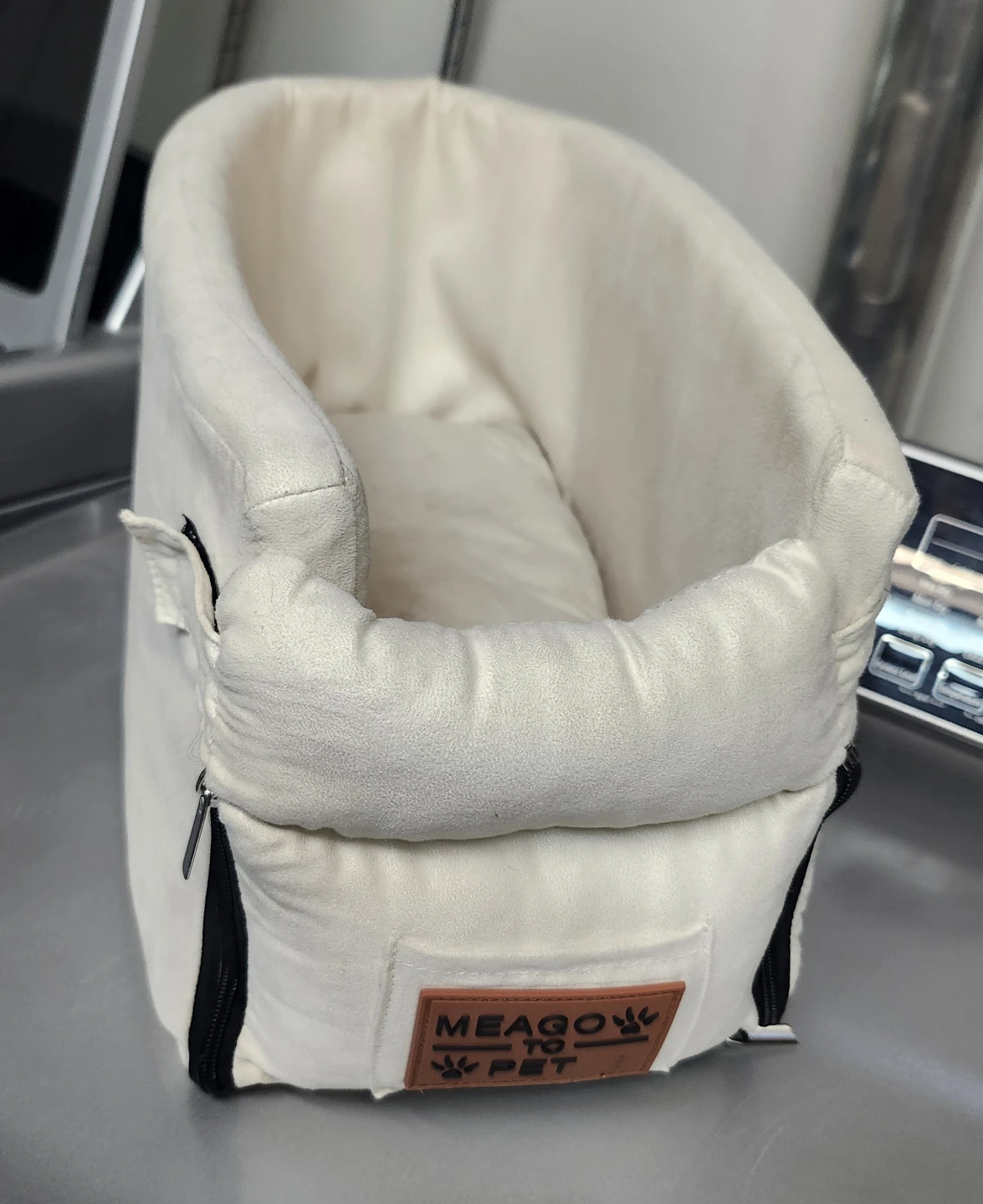 MEAGO TO PET Dog Car Seat Booster - photo 2