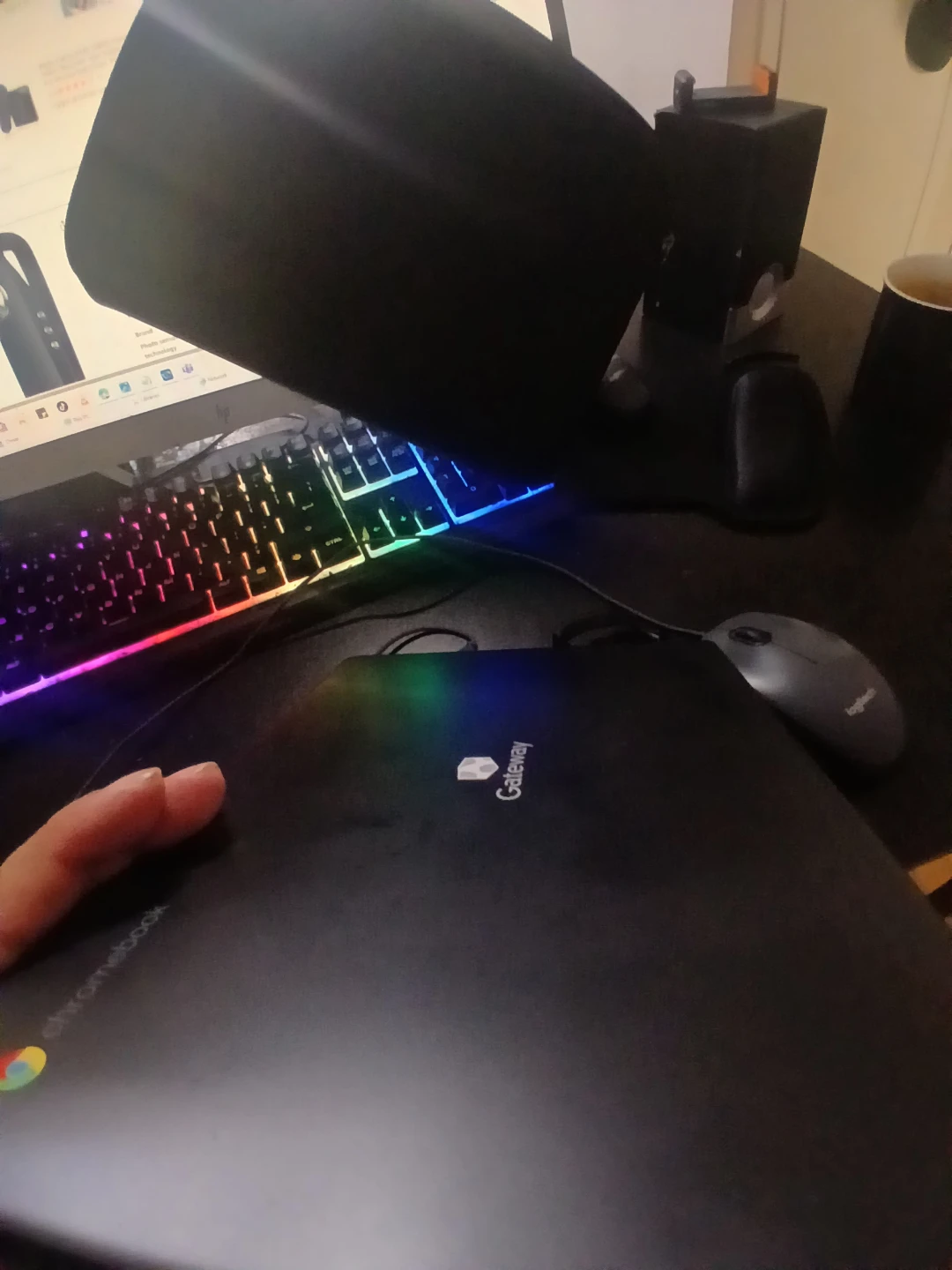 Acer Chromebook laptop, laptop bag and Logitech mouse bundle - photo 5