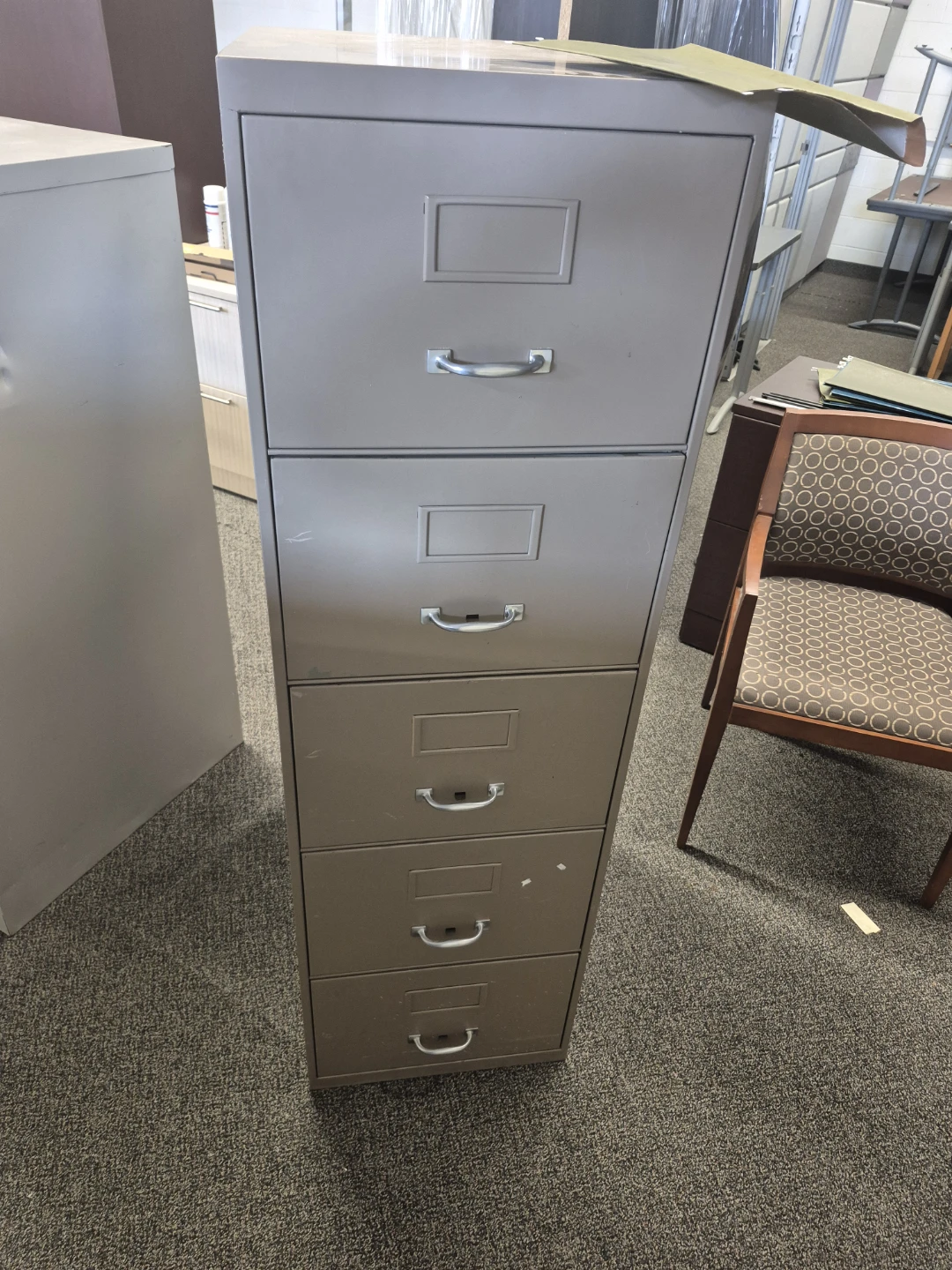 Vertical 5-drawer metal filing cabinet