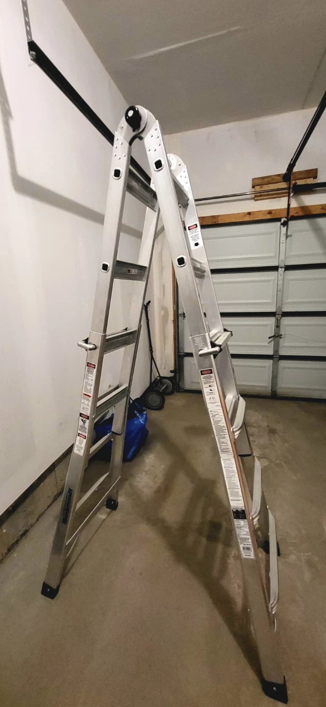 Mastercraft Multi-Position Aluminum Ladder – Like New – 250 lb - photo 3