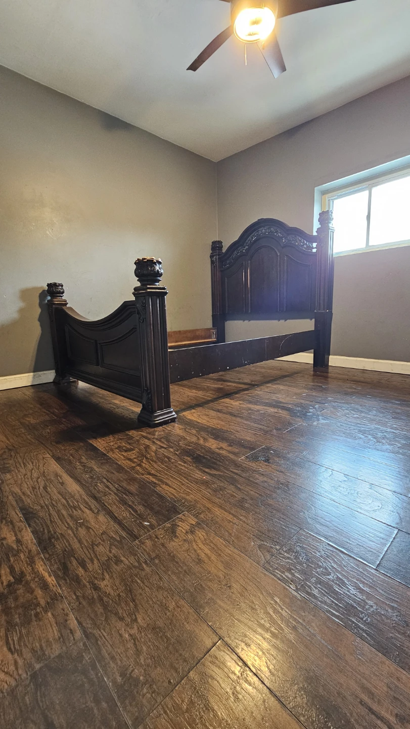 Full bed frame - photo 2