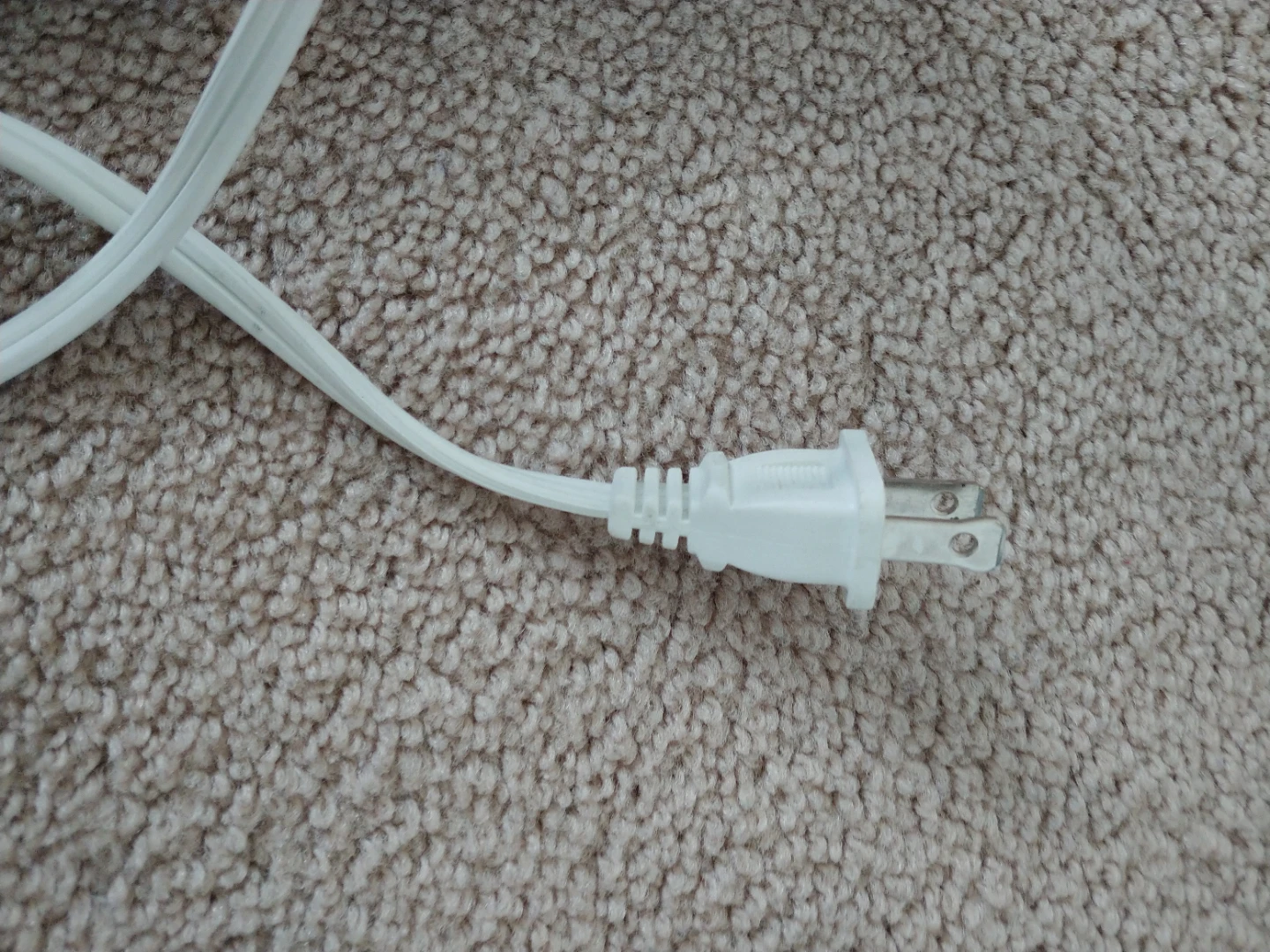 White Desk Lamp - photo 4