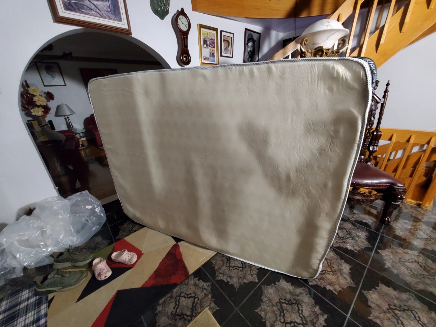 Like new Queen sized Pillow top mattress - photo 2