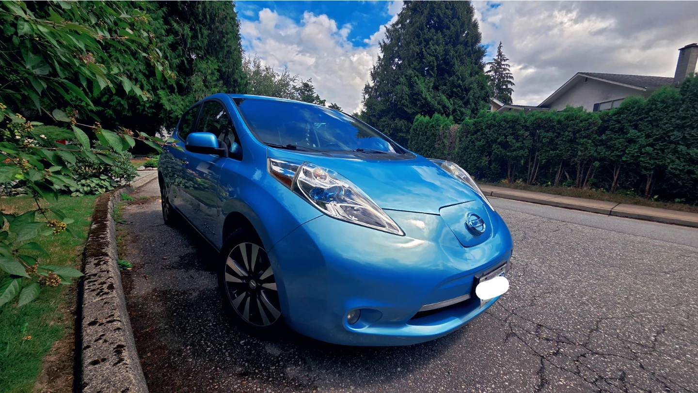 2015 Nissan Leaf SL (NEW battery) - photo 3
