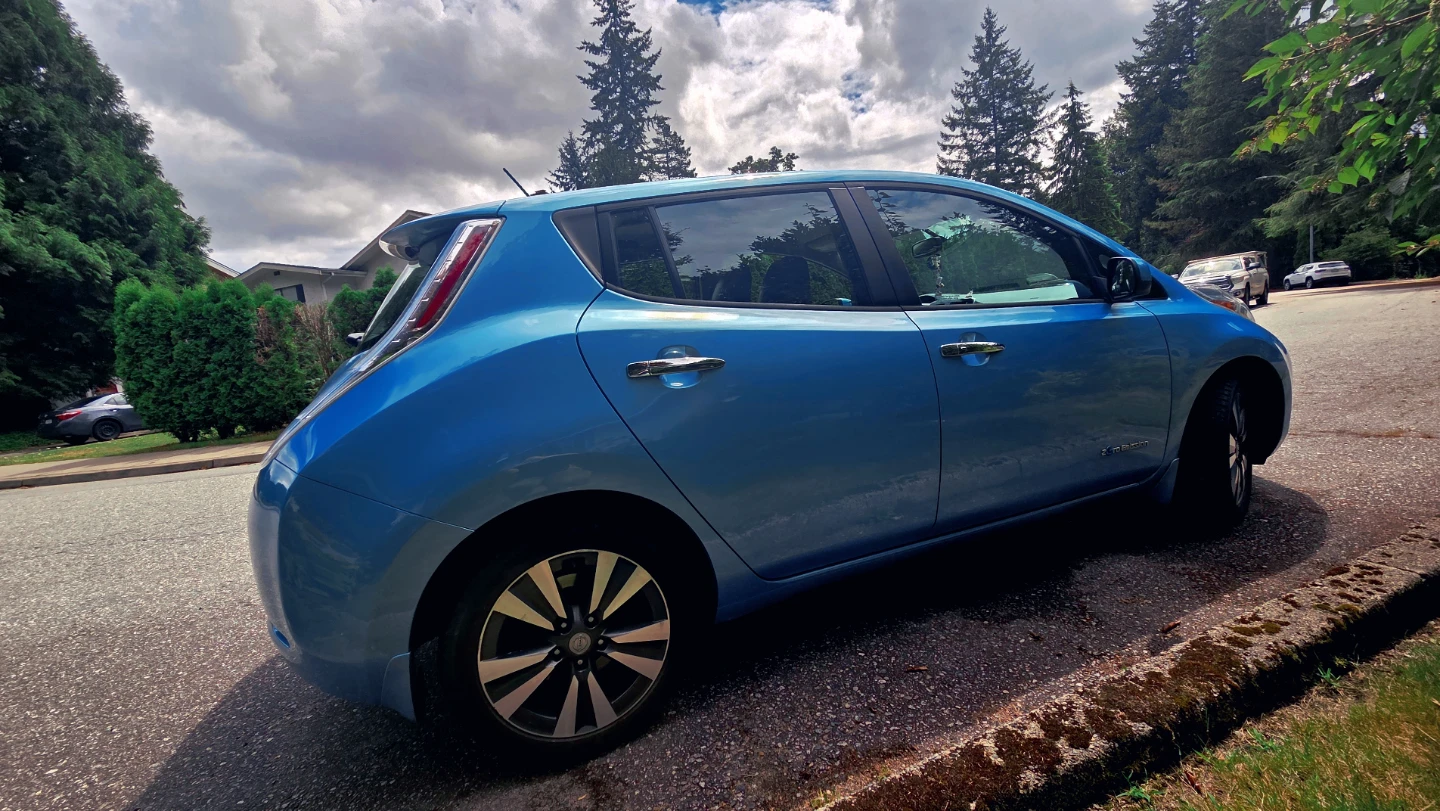 2015 Nissan Leaf SL (NEW battery) - photo 5