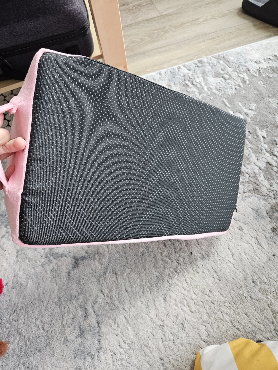TALSTILA Pink Footrest Cushion - photo 3