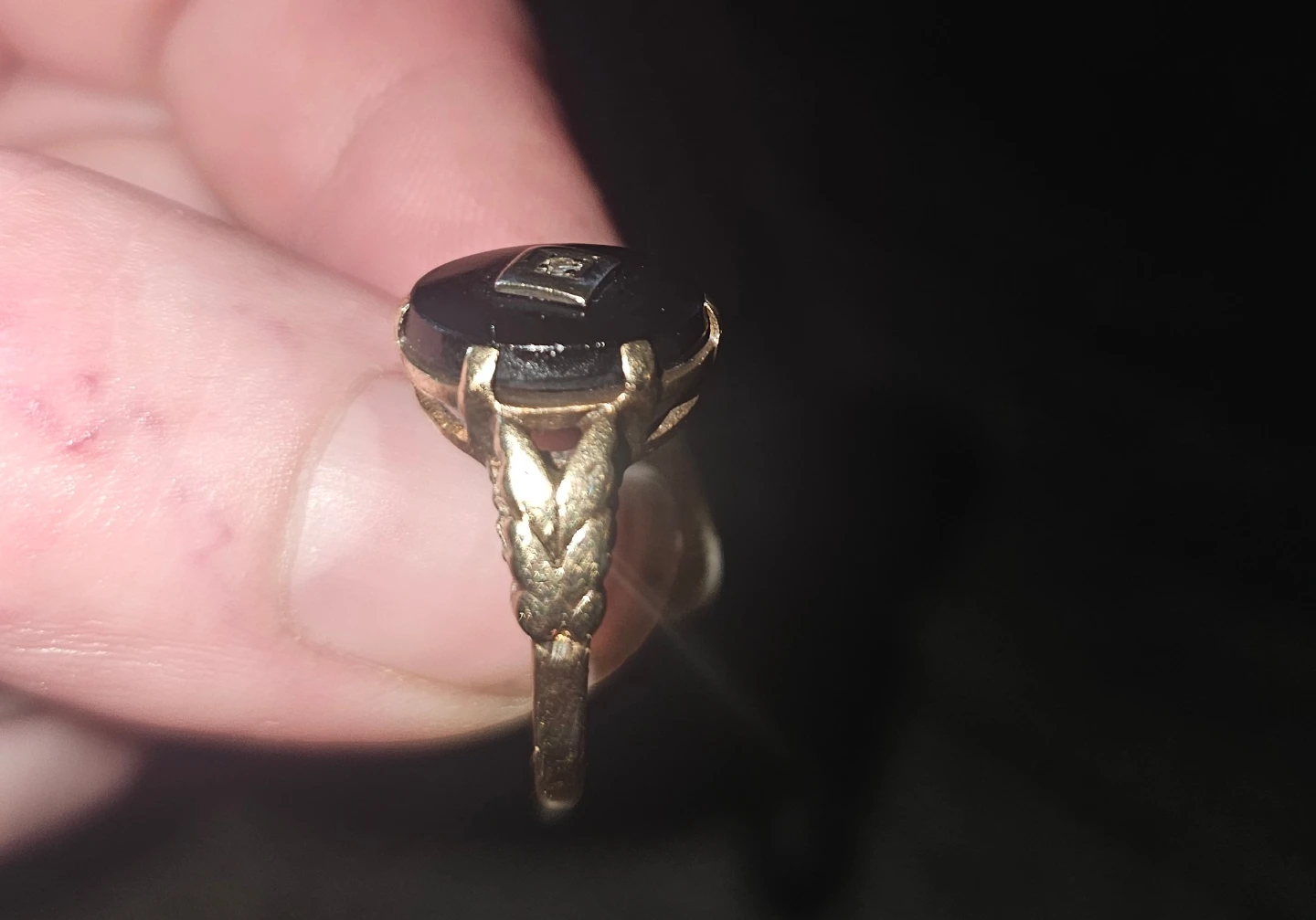 Gold Onyx and Diamond Ring - photo 4