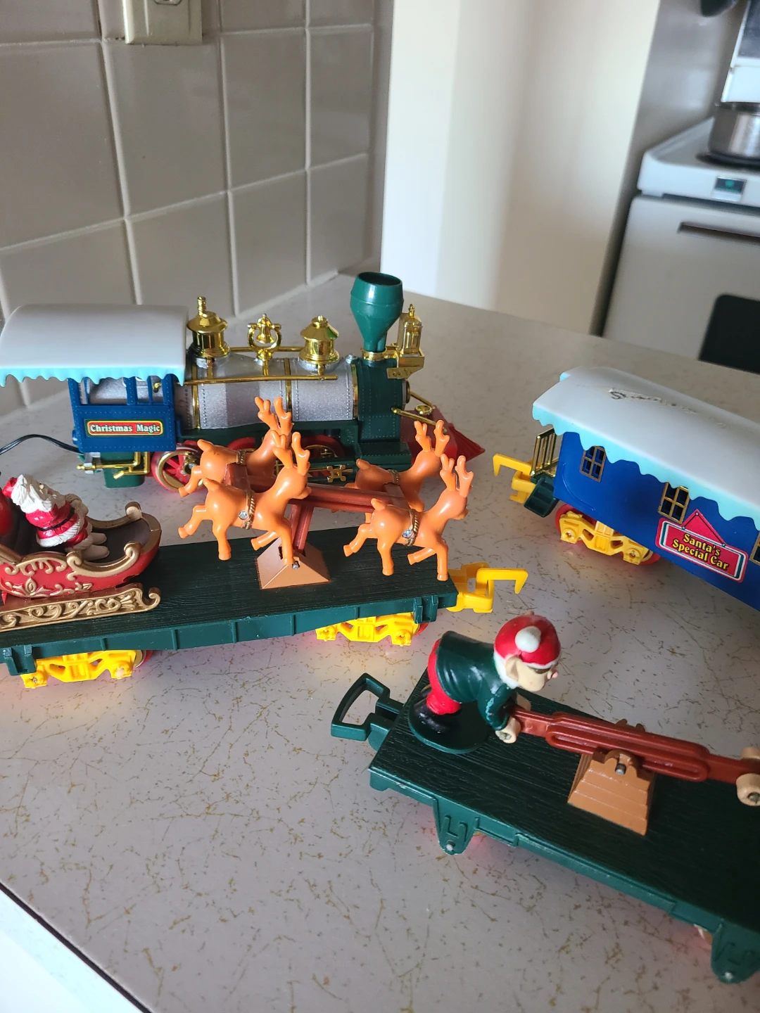 Christmas Magic Train Set with Santa's Sleigh and Elves - photo 2