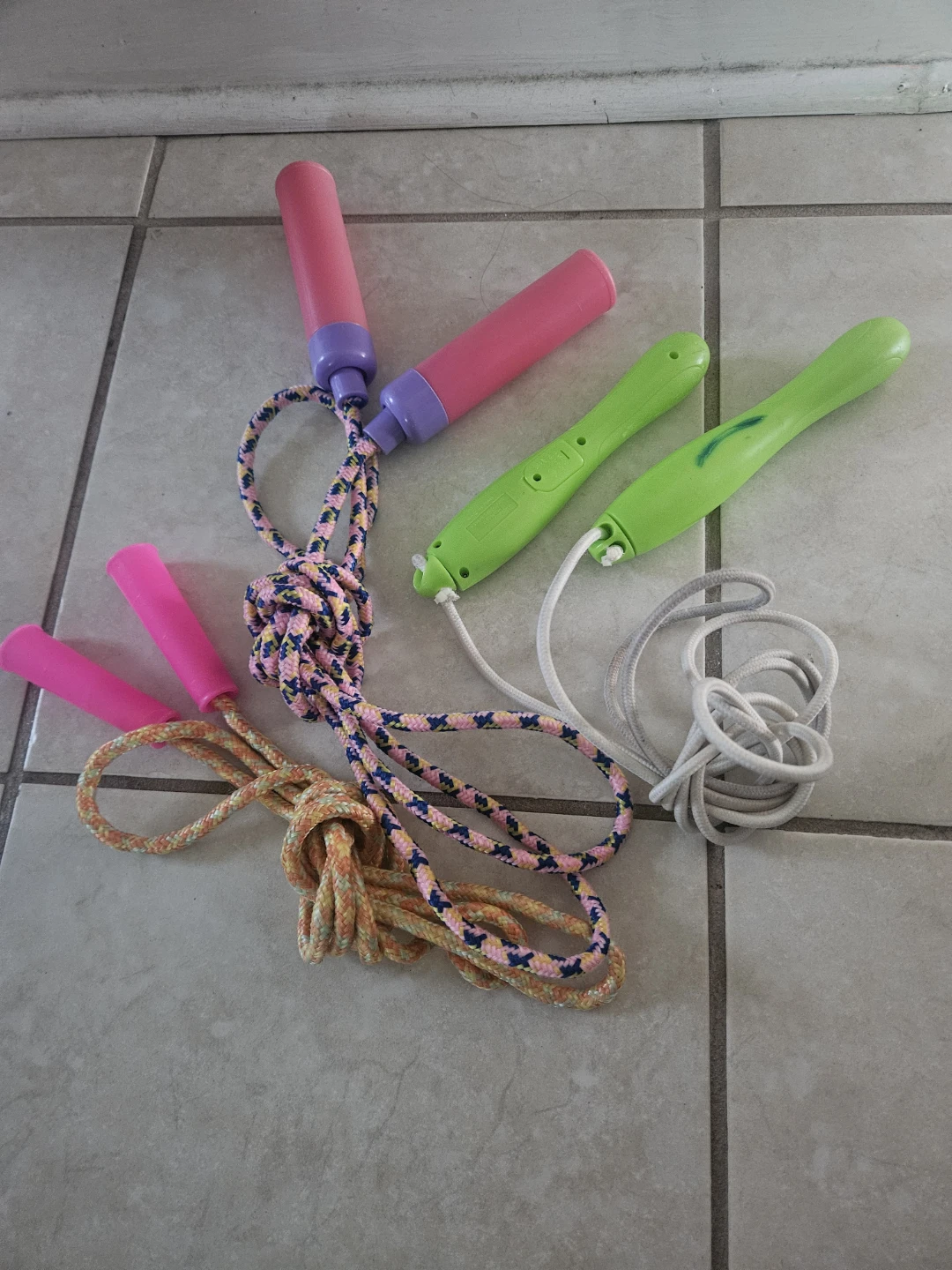 NEW wrapping papers, cards, Jump Ropes, Toys - photo 2