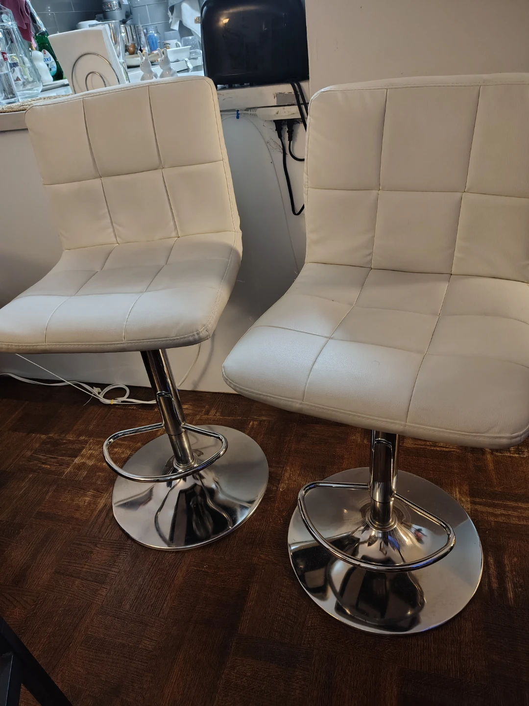 Set of 2 White Bar Stools - photo 2