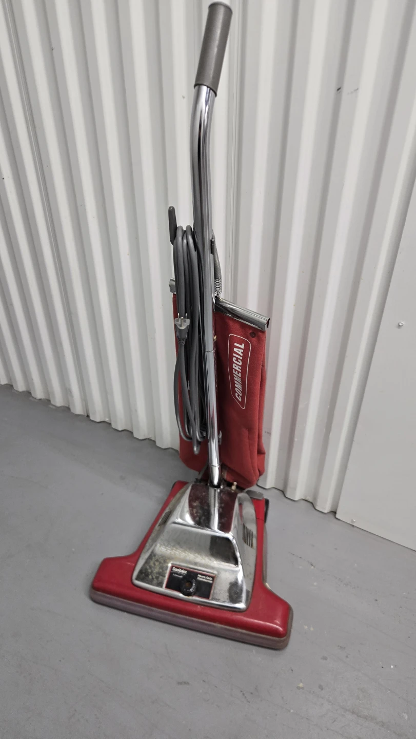 Sanitaire Commercial Vacuum Cleaner SC899 Red for parts