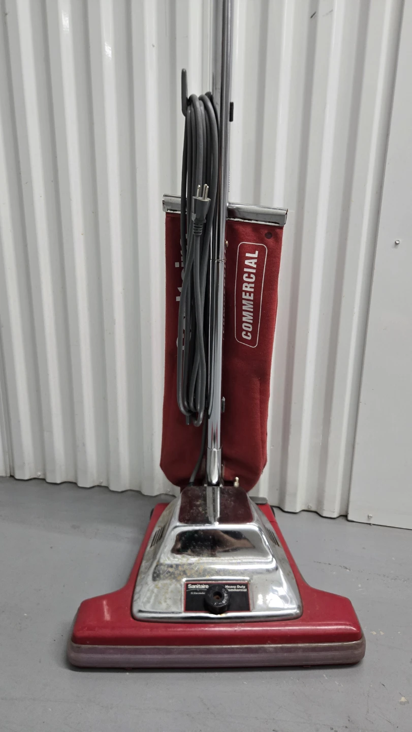 Sanitaire Commercial Vacuum Cleaner SC899 Red for parts - photo 2