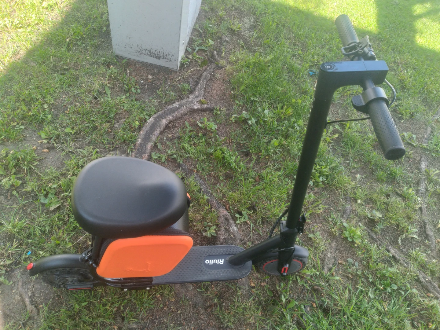 Riuiio Electric Scooter with Seat - photo 2