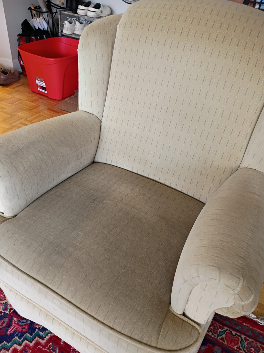 Two comfy armchairs - photo 2
