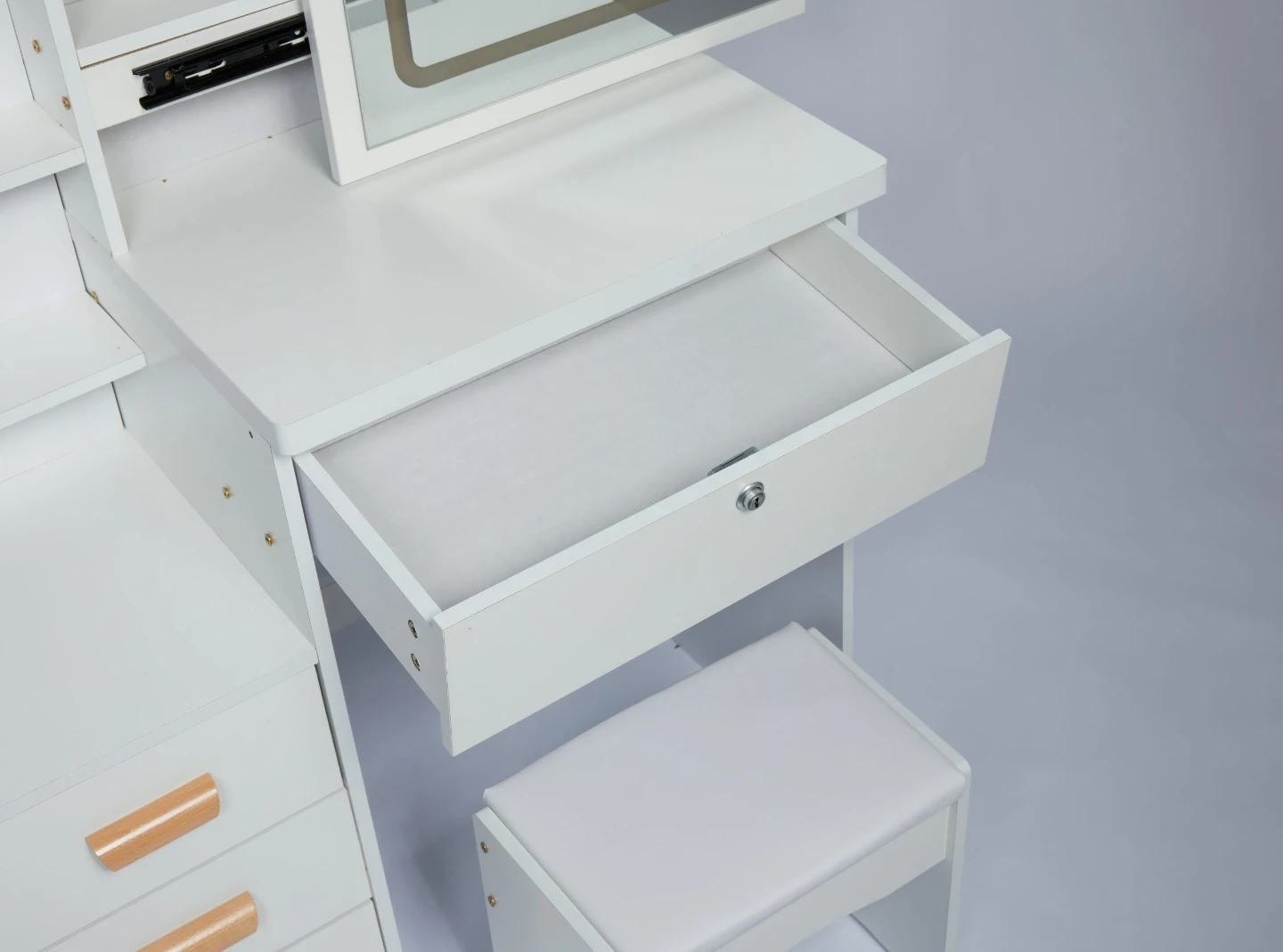 Vanity for sale - photo 3
