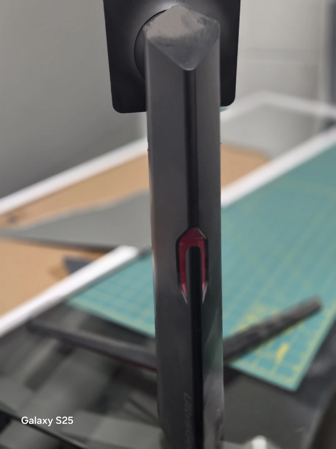 LG UltraGear Monitor Stand - photo 2