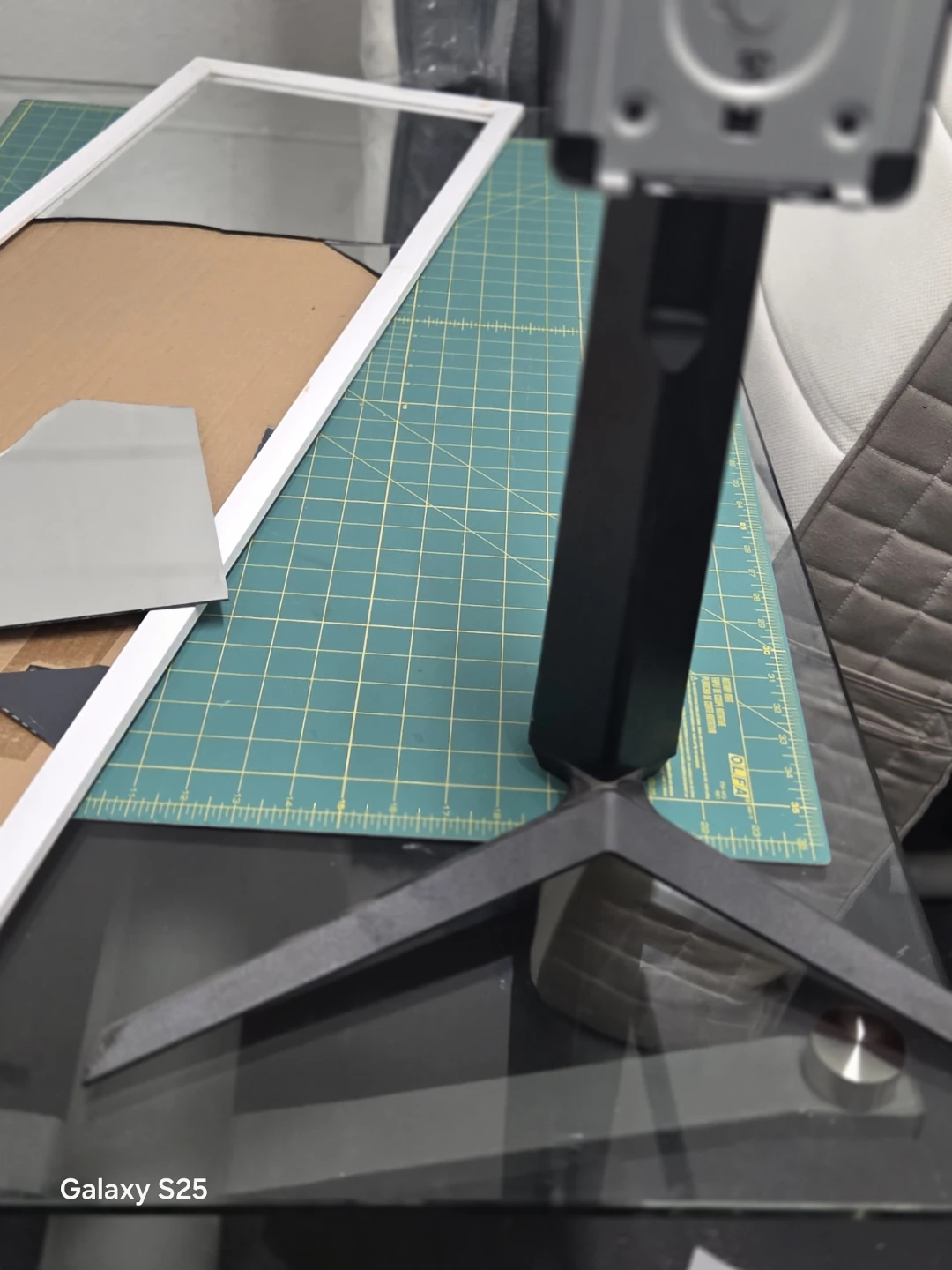 LG UltraGear Monitor Stand - photo 5