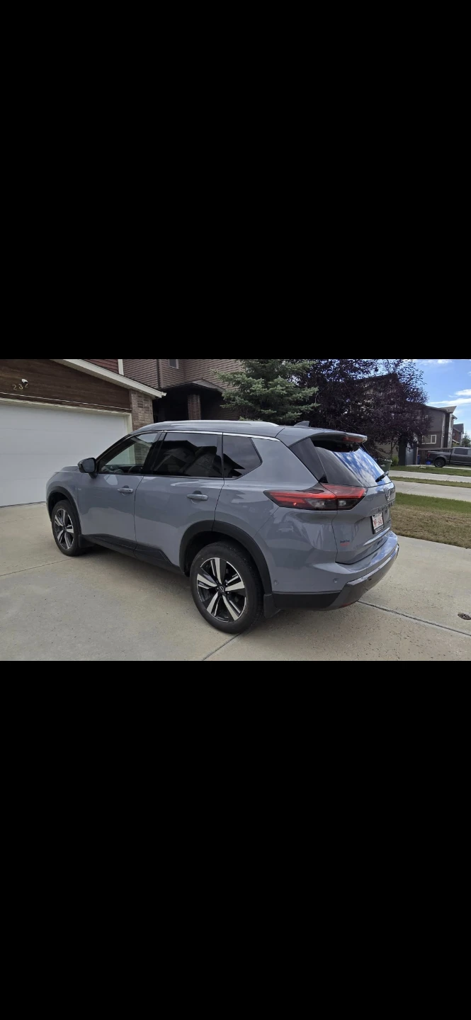 2025 nissan rogue SL - photo 2