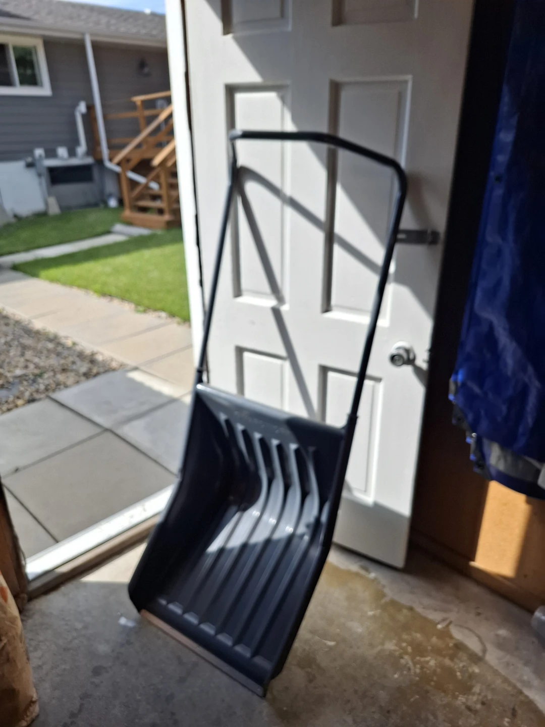 Yardworks HD snow shovel