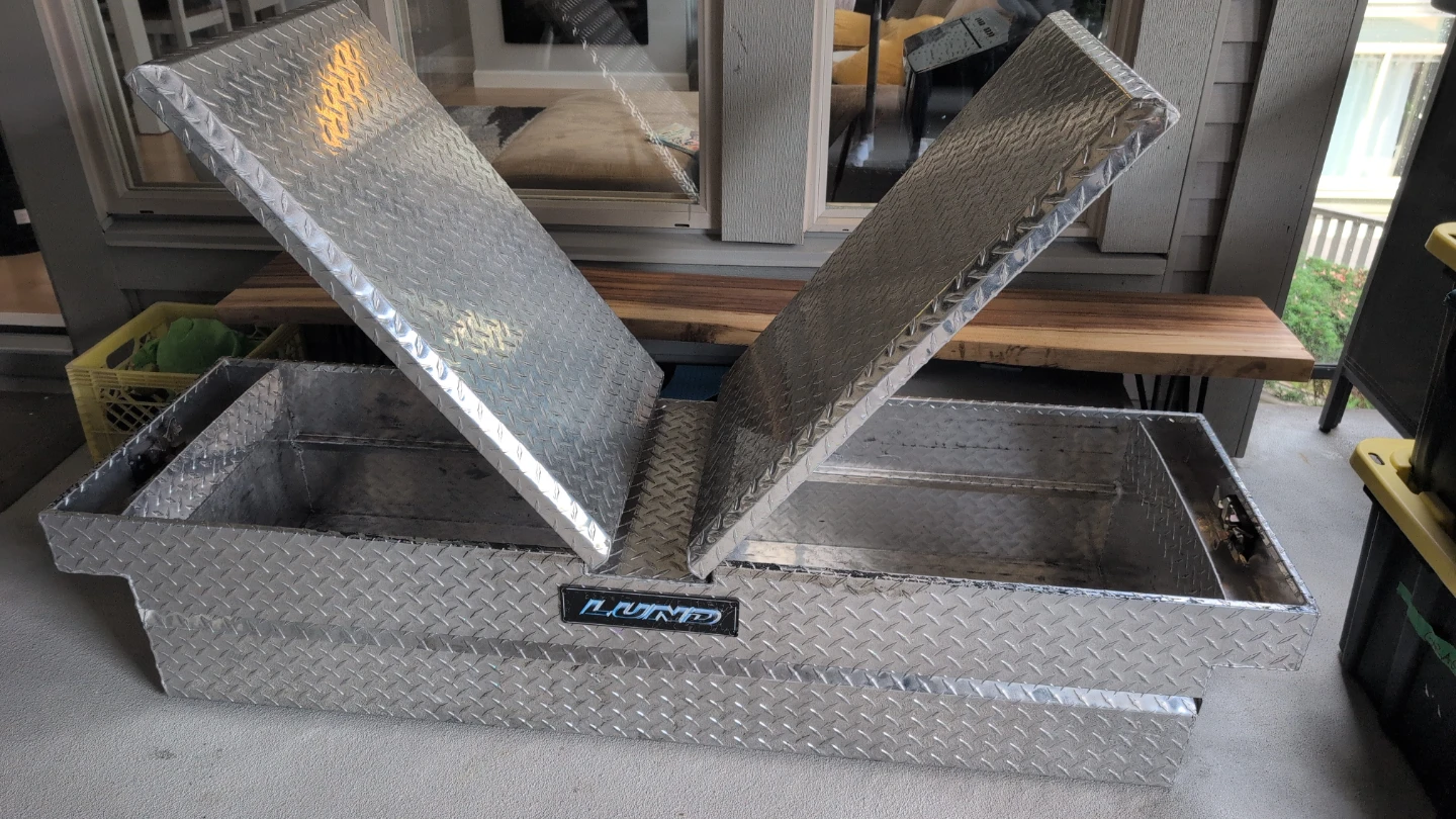 Lund Aluminum Diamond Plate Truck Tool Box - photo 3