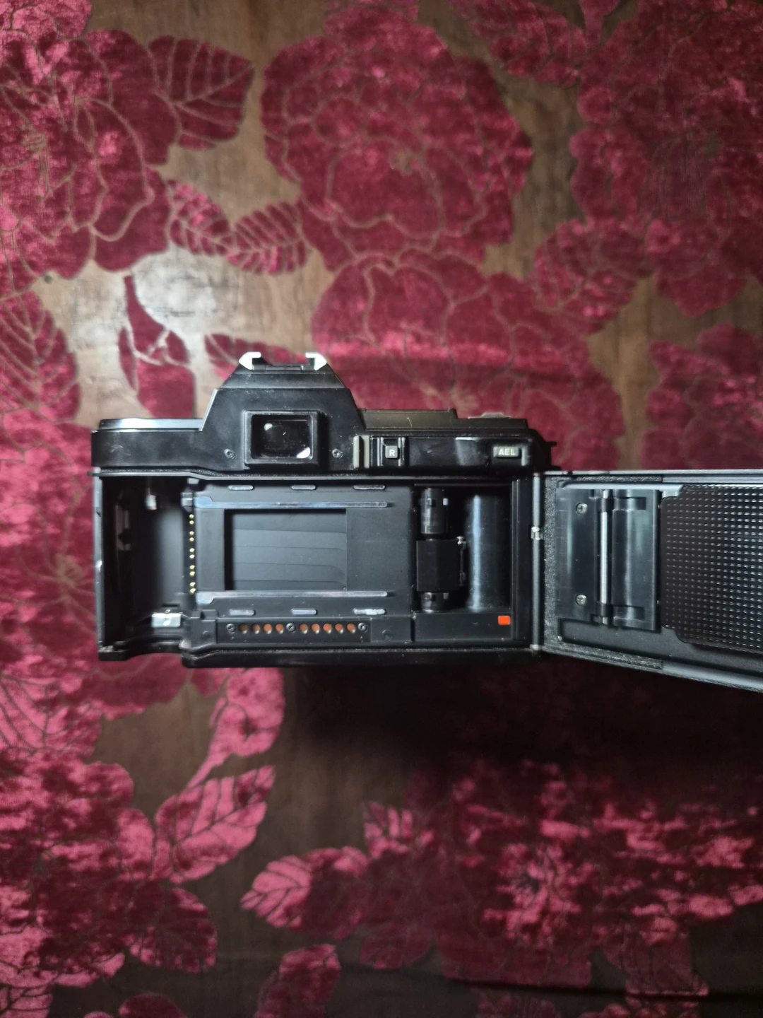 As is - Minolta Maxxum 7000 AF SLRCamera with 35-80mm Zoom Lens - photo 4