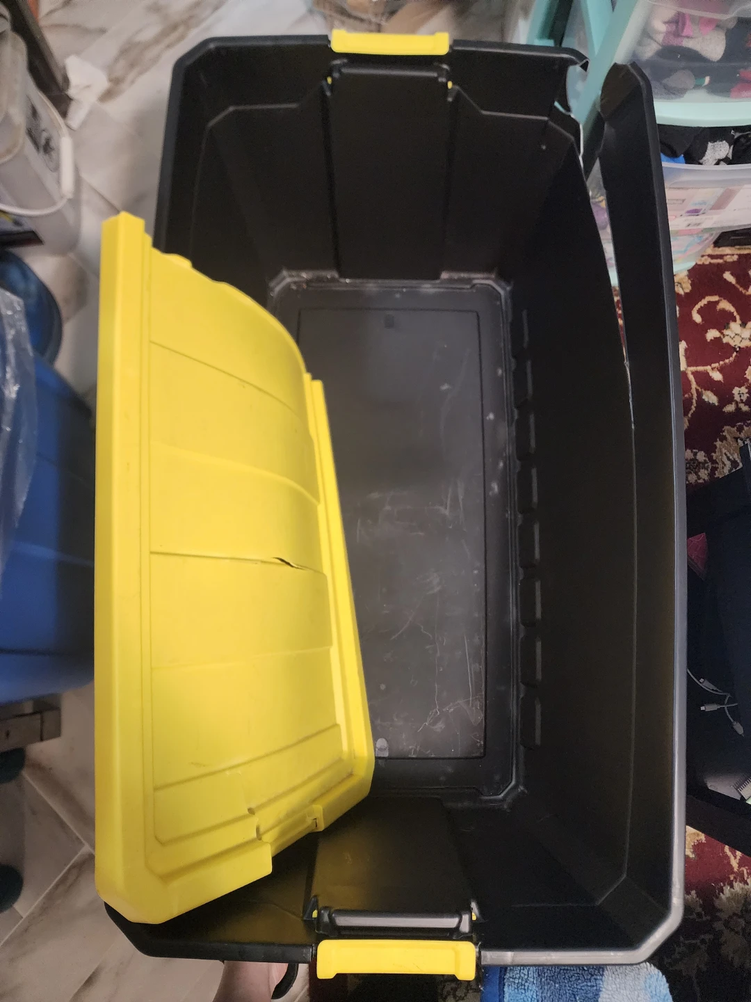 Storage bin