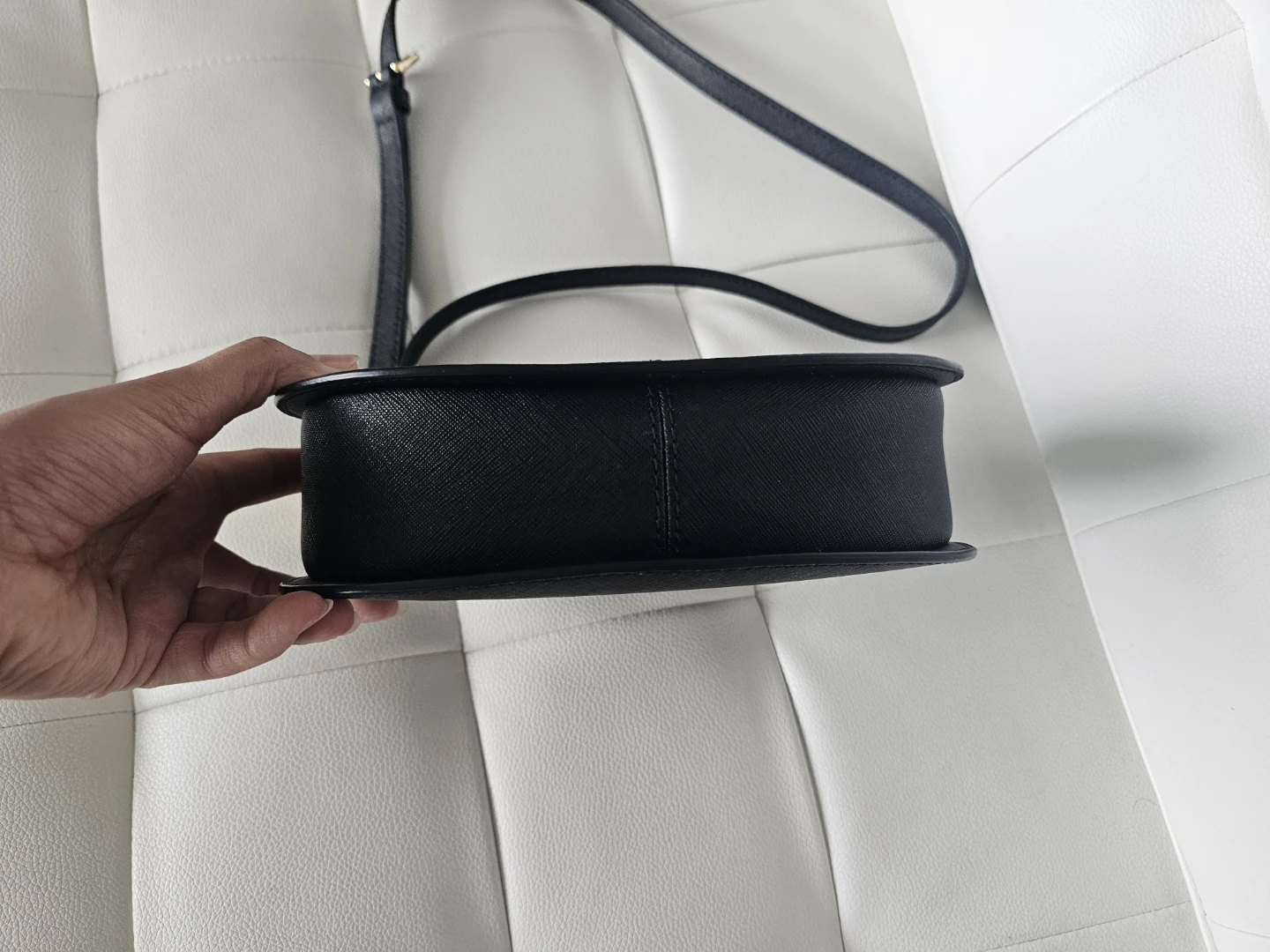 Authentic Michael Kors Black Crossbody Bag - photo 3