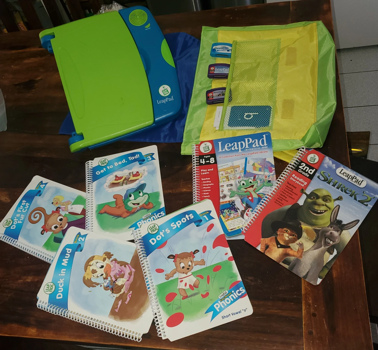 LeapFrog LeapPad  Interactive Books with Carrying Case