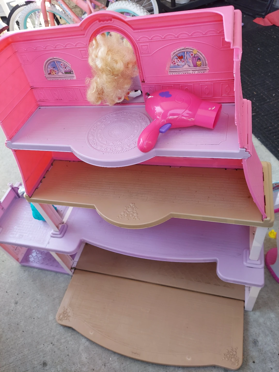 Doll house come with shopkin toys - photo 2