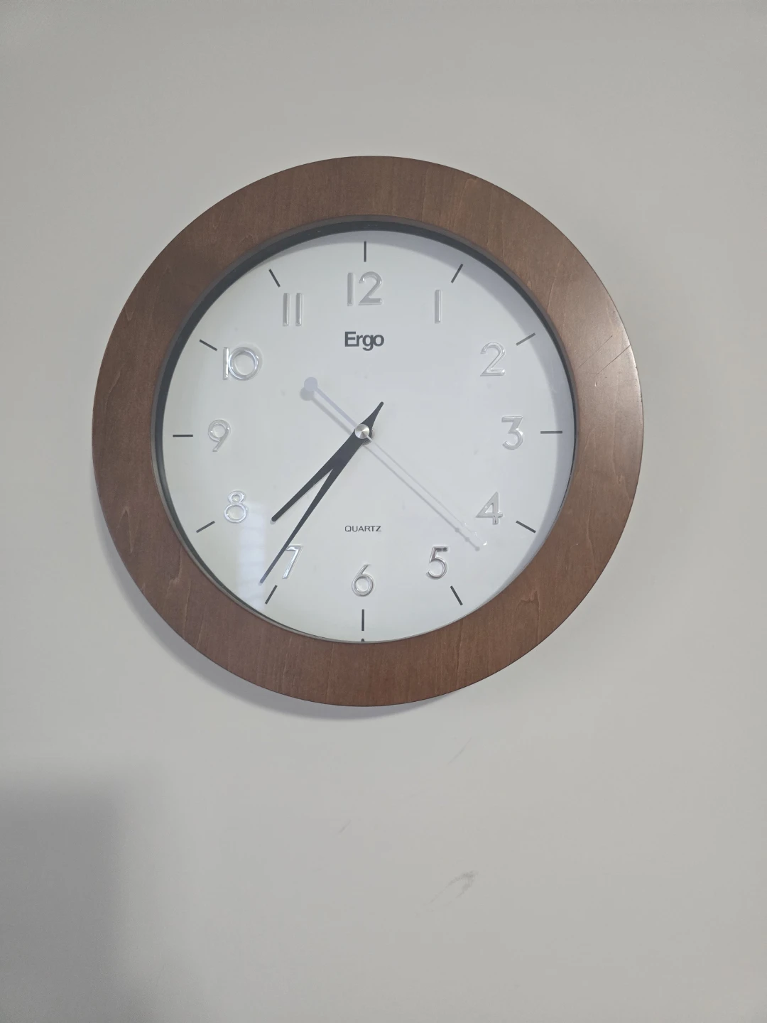 Ergo Quartz Wall Clock - photo 3