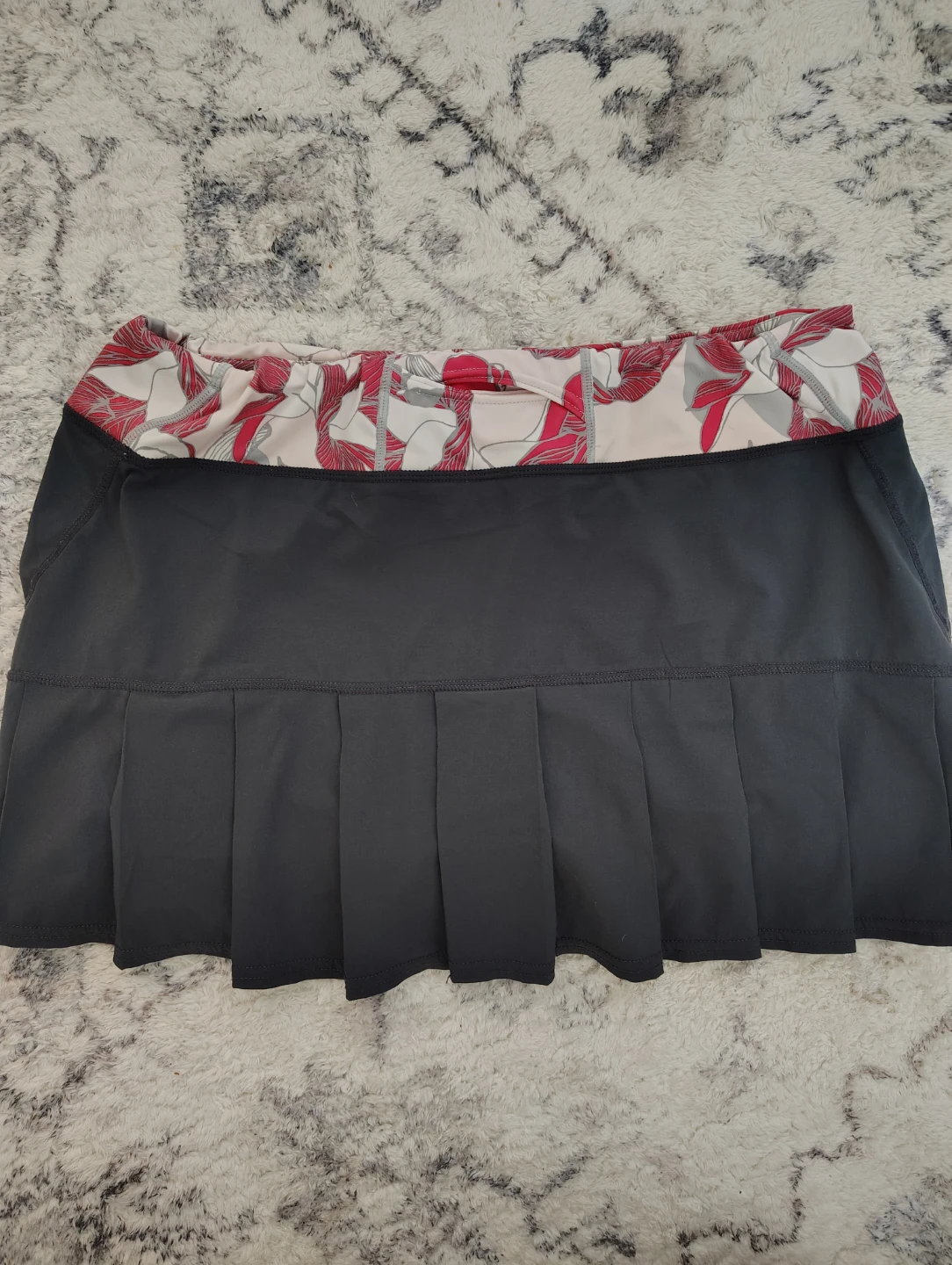 lululemon athletica Skirt  - Size 10 - photo 2