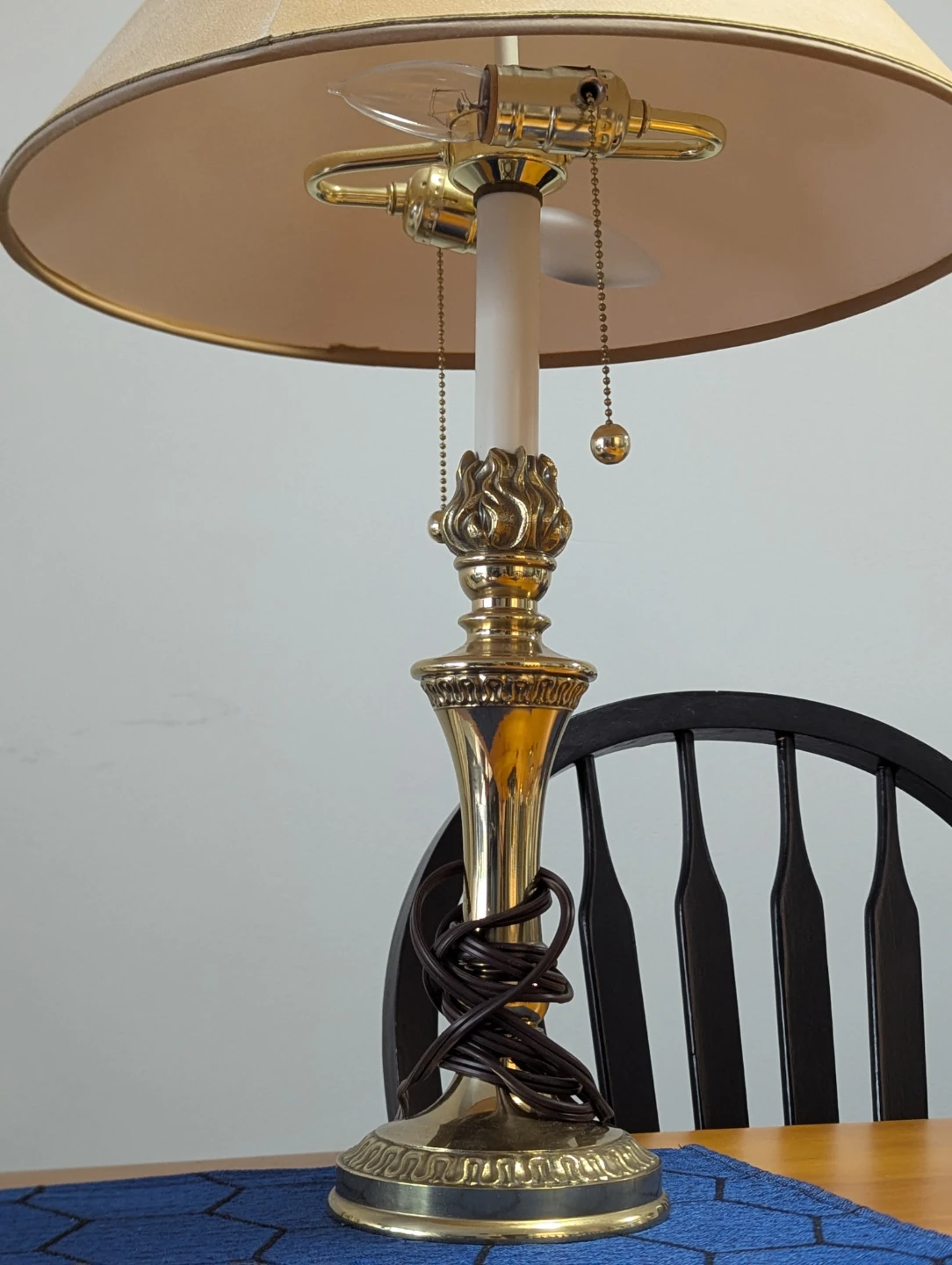 Vintage Brass Table Lamp with Beige Shade - photo 3