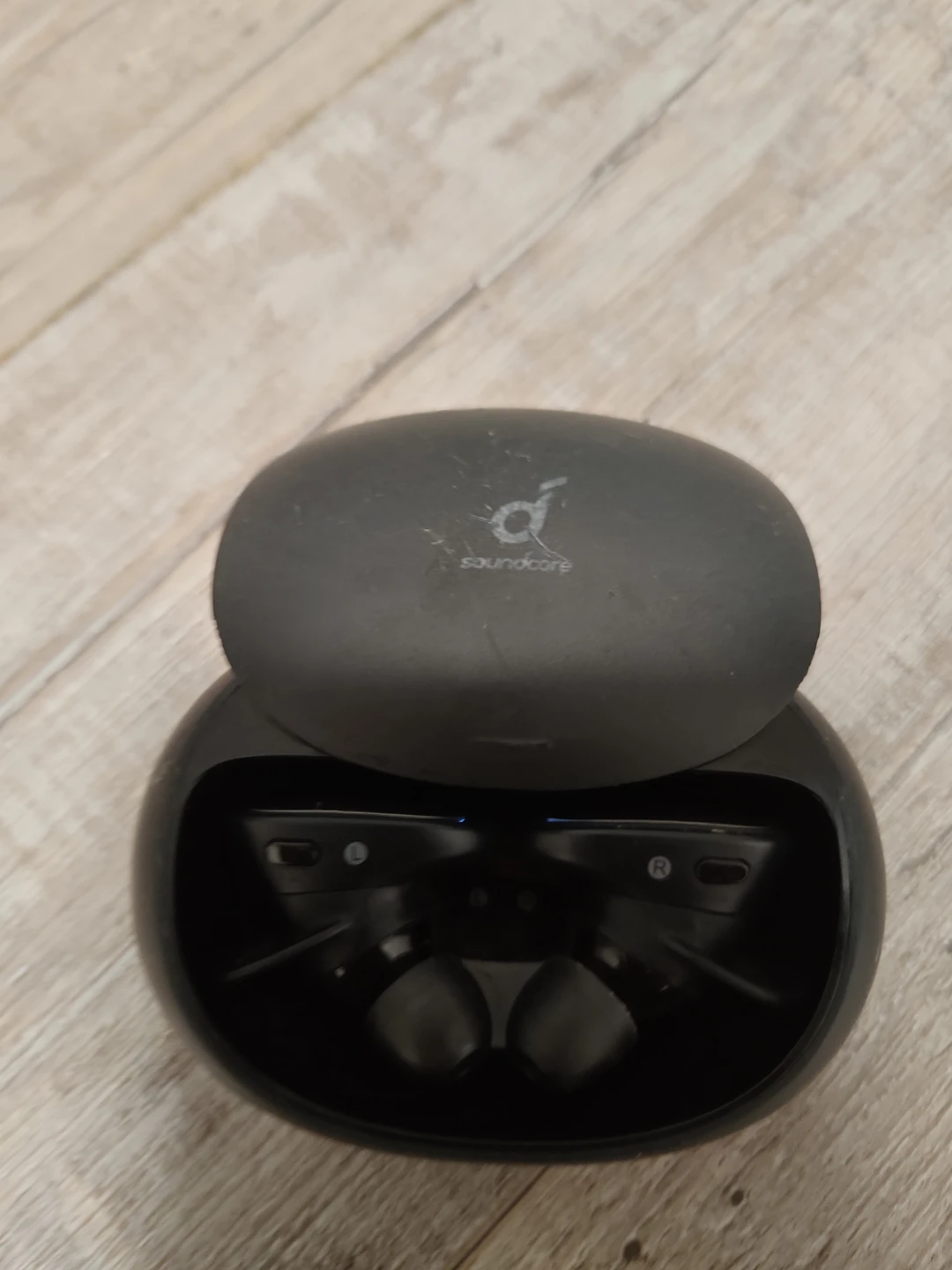Soundcore Wireless Earbuds (only 1 earbud works)