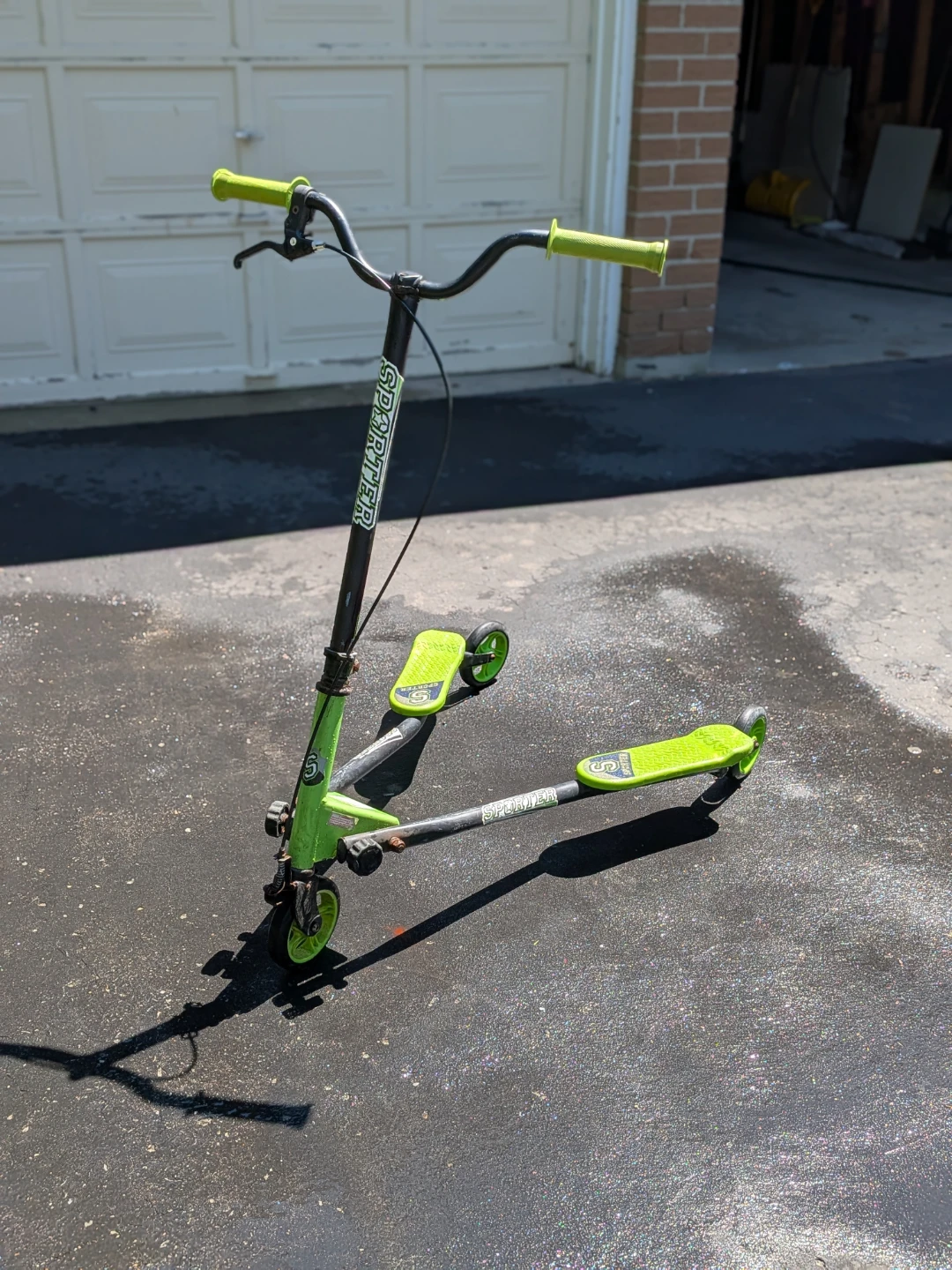 Green Sportster Swayer Scooter