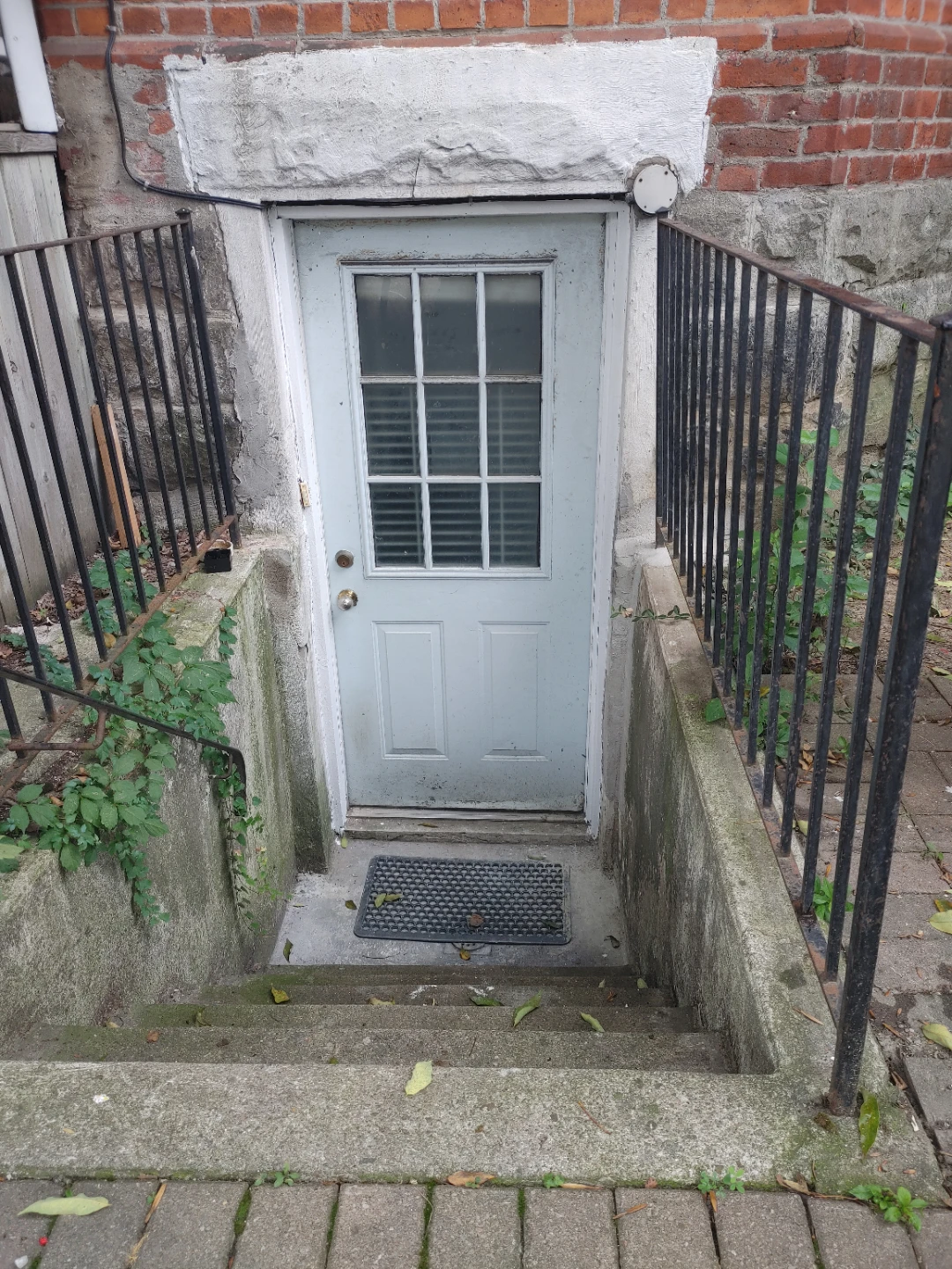Basement 2 bdrm Apt for rent