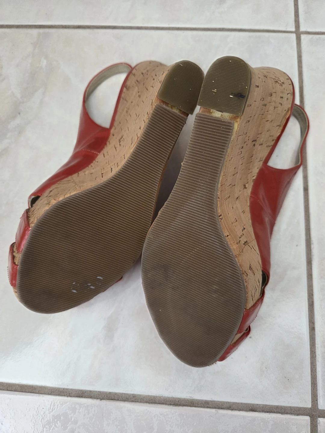 Guess Orange Patent Wedge Sandals Size 7M - photo 2