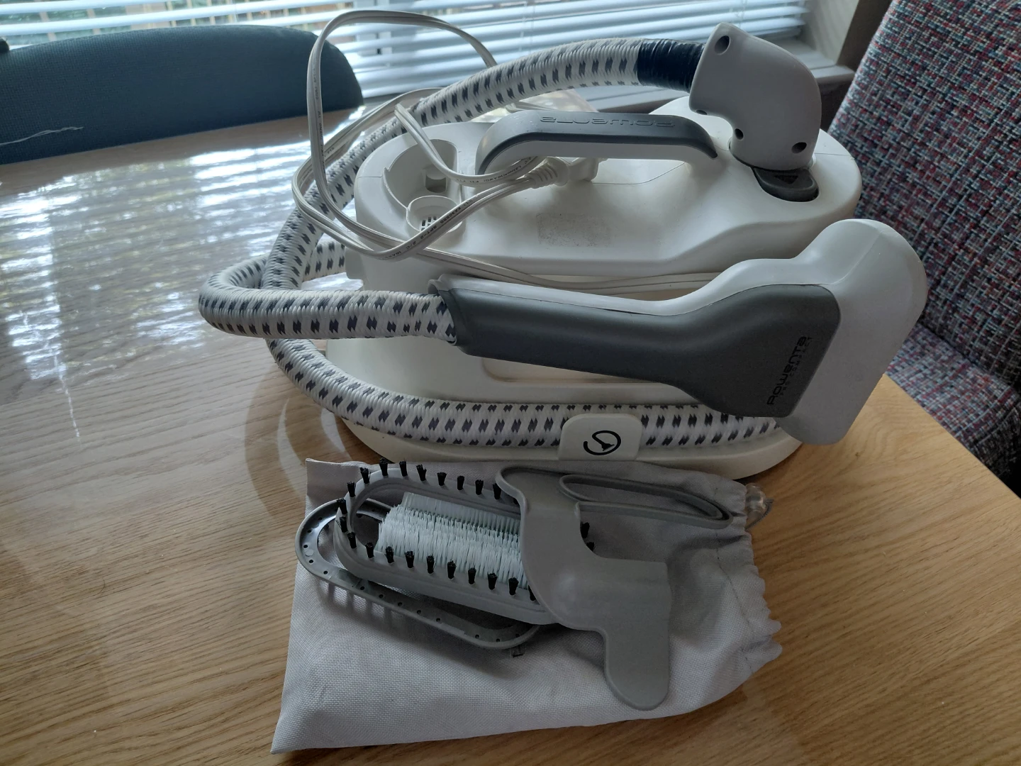 FREE!Garment Steamers - photo 2