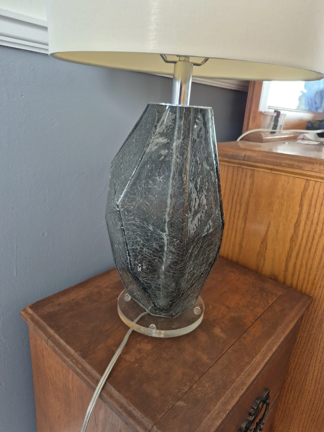 Table Lamp and Night Table with two Drawers - photo 5