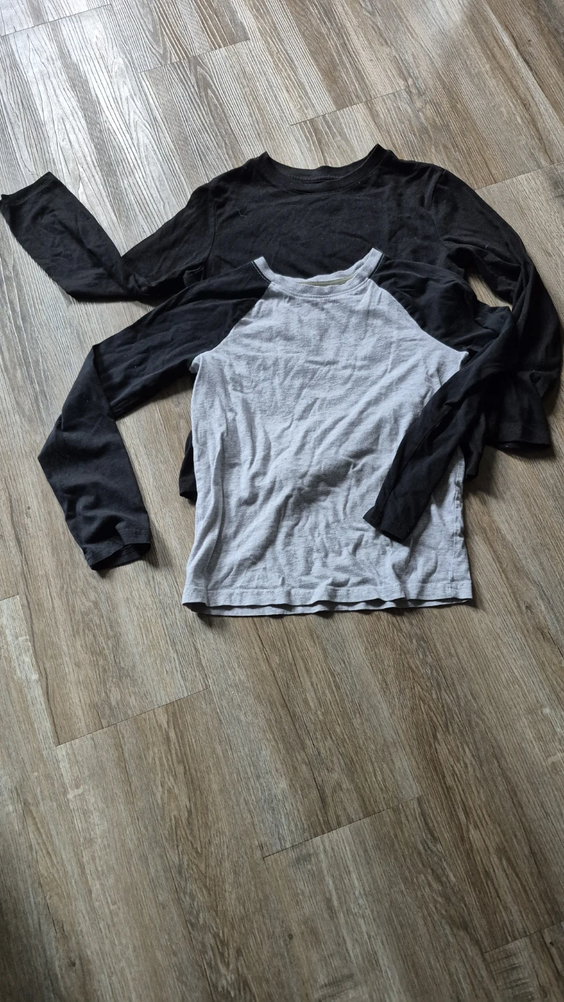 Old Navy Long Sleeve T-Shirts - Size M (8)