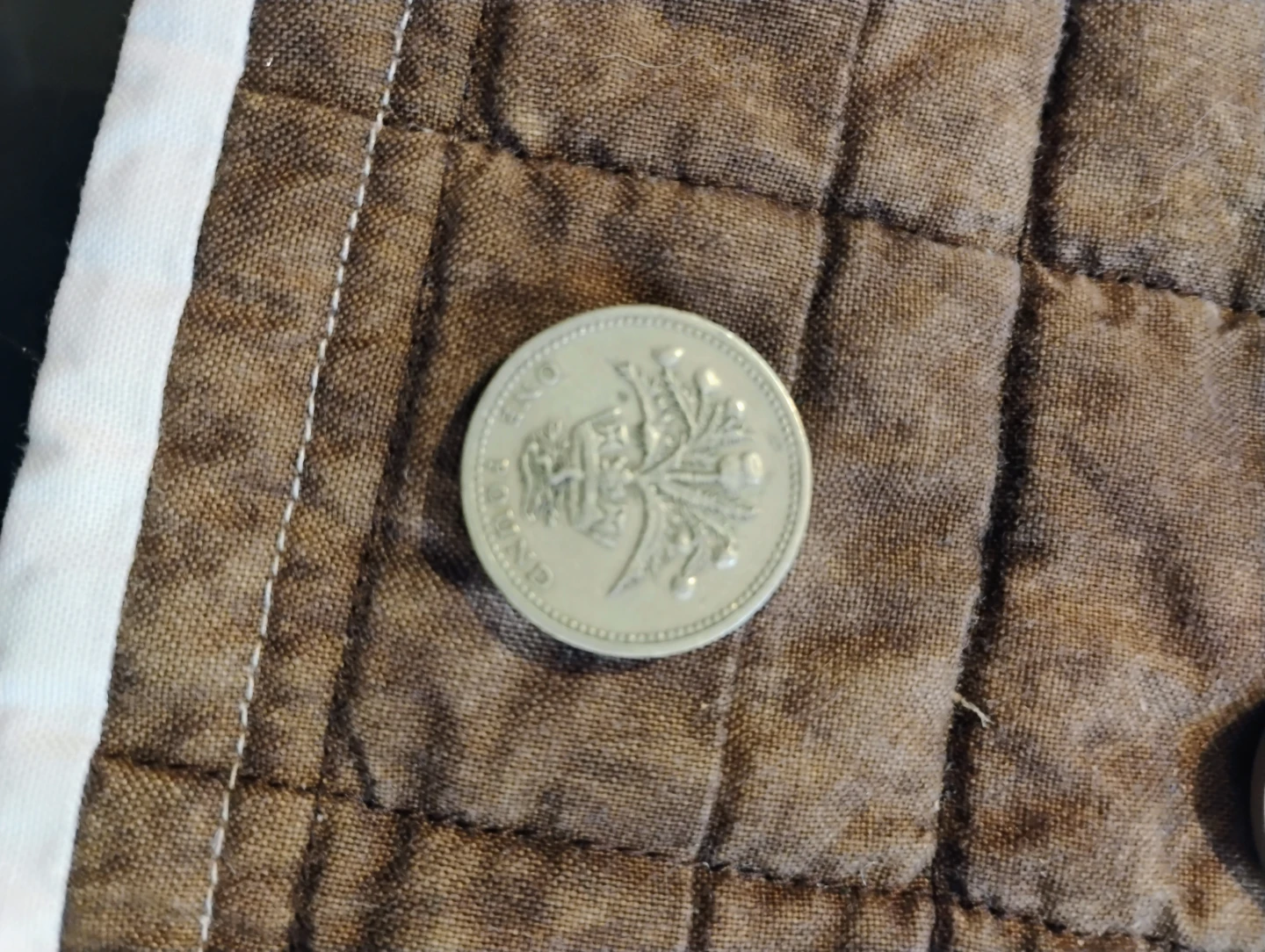 1984 UK pound coin