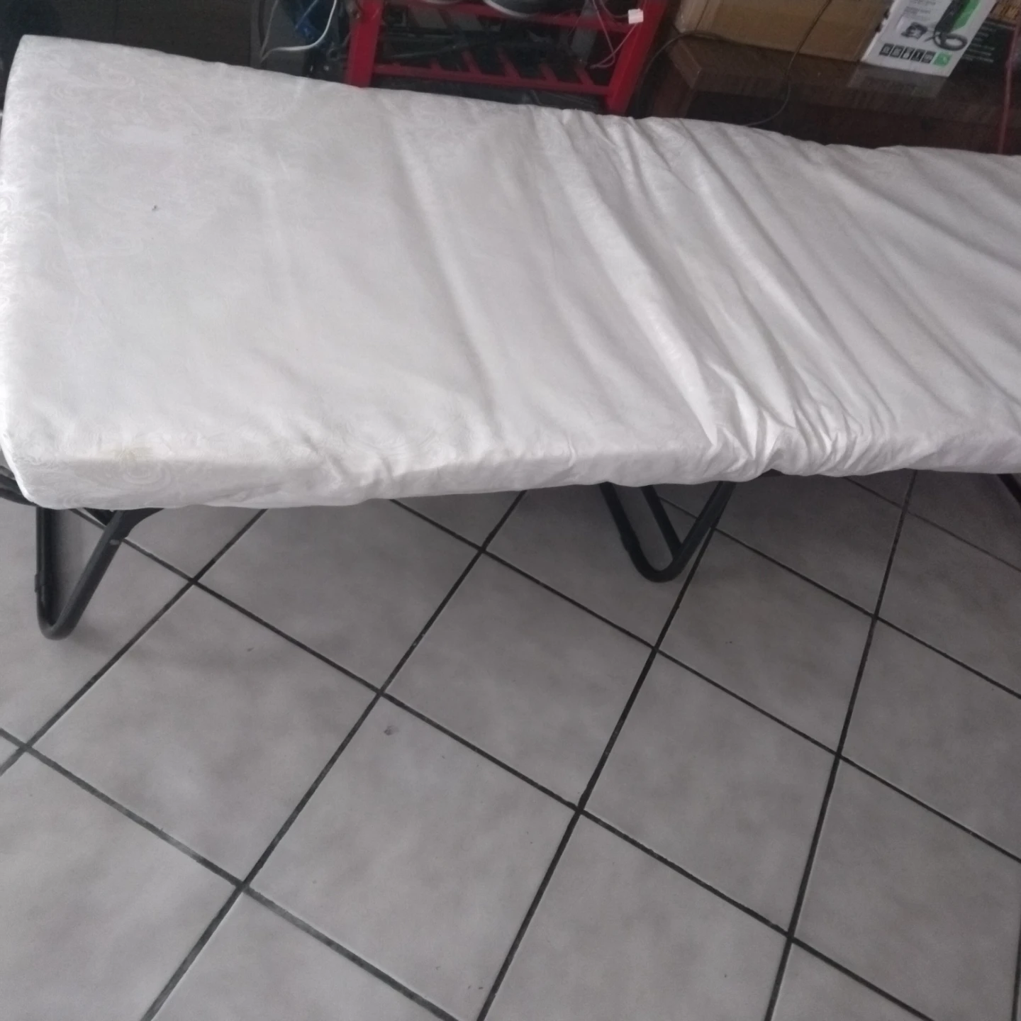 Folding bed like new - photo 4
