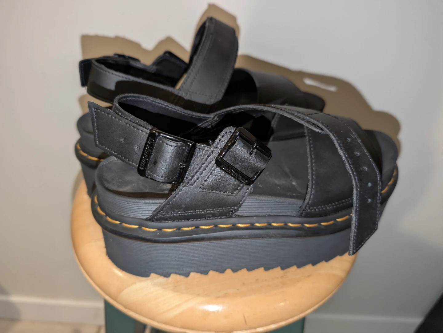 Dr. Martens Voss Quad Leather Platform Sandals size 7 US