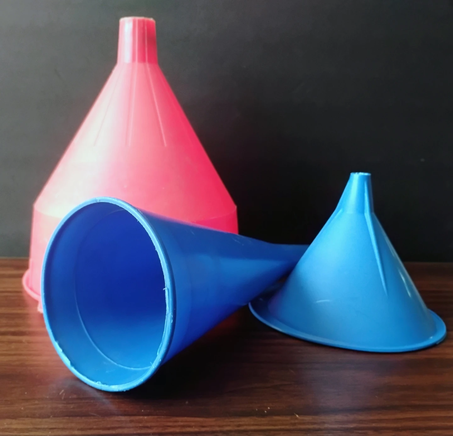 INDUSTRIAL FUNNELS (SET OF 3)