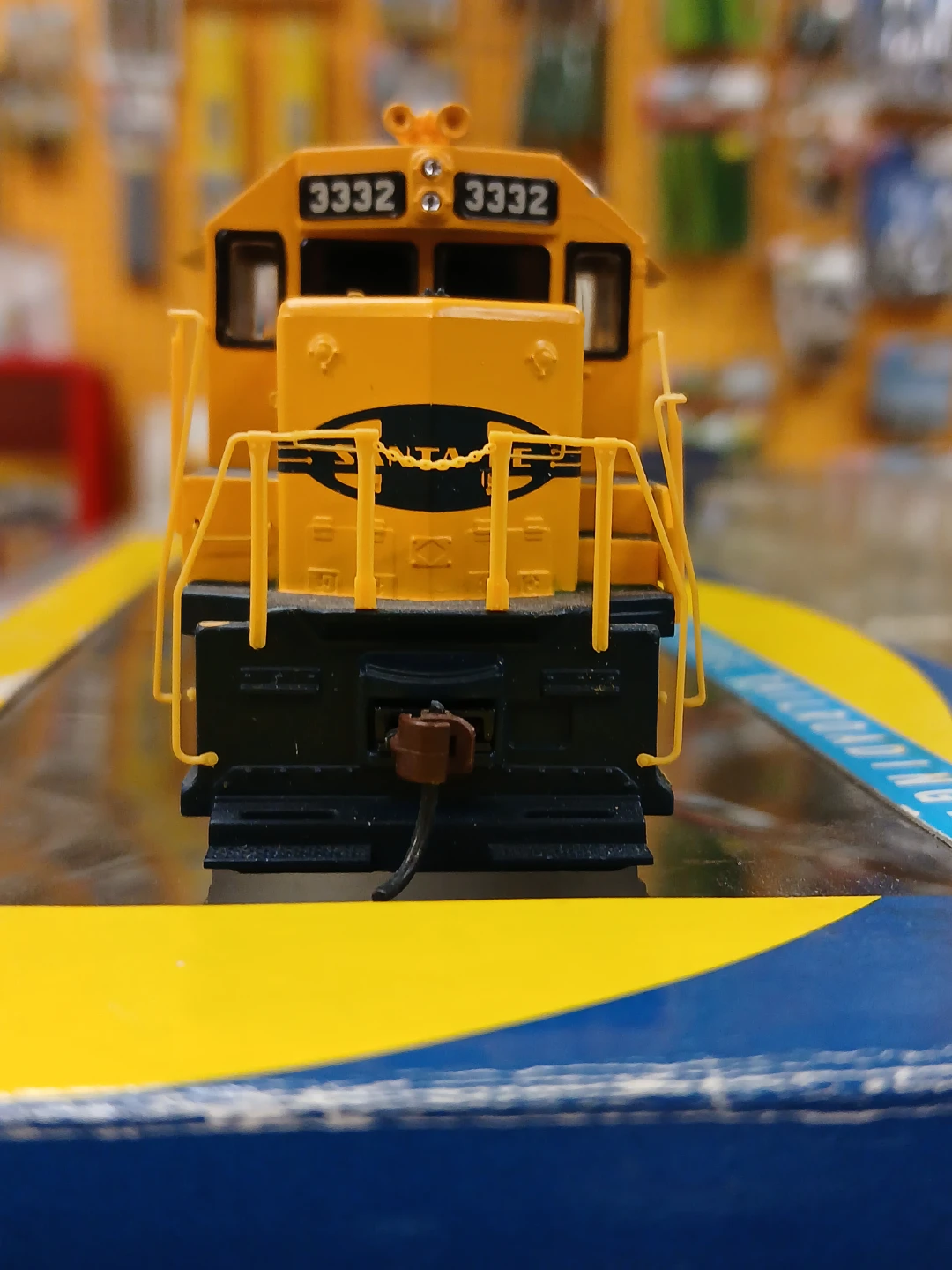Athearn Santa Fe Model Train Locomotive 3332