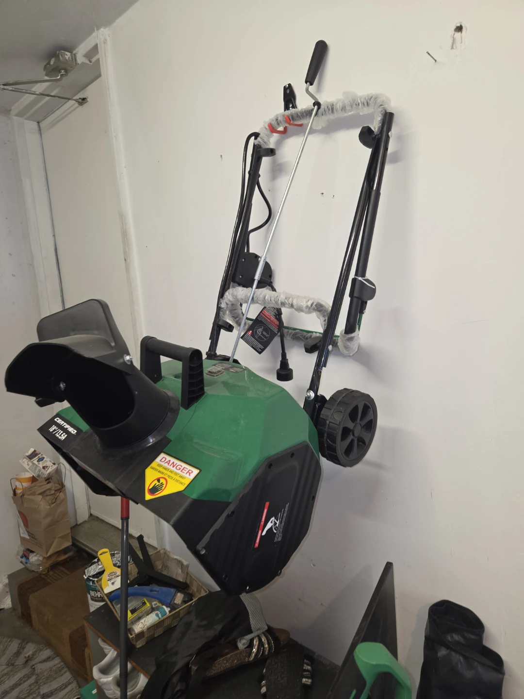 Certified 18-inch 13.5A Electric Snow Blower - photo 3