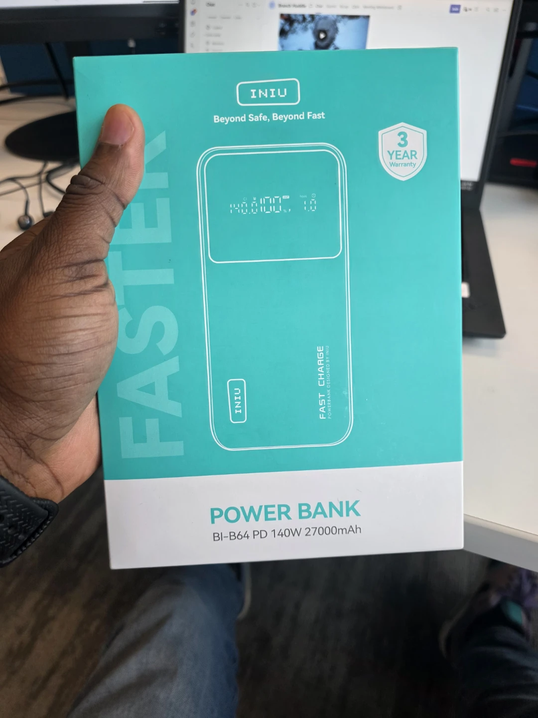 INIU 140W Power Bank 27000mAh - Brand New
