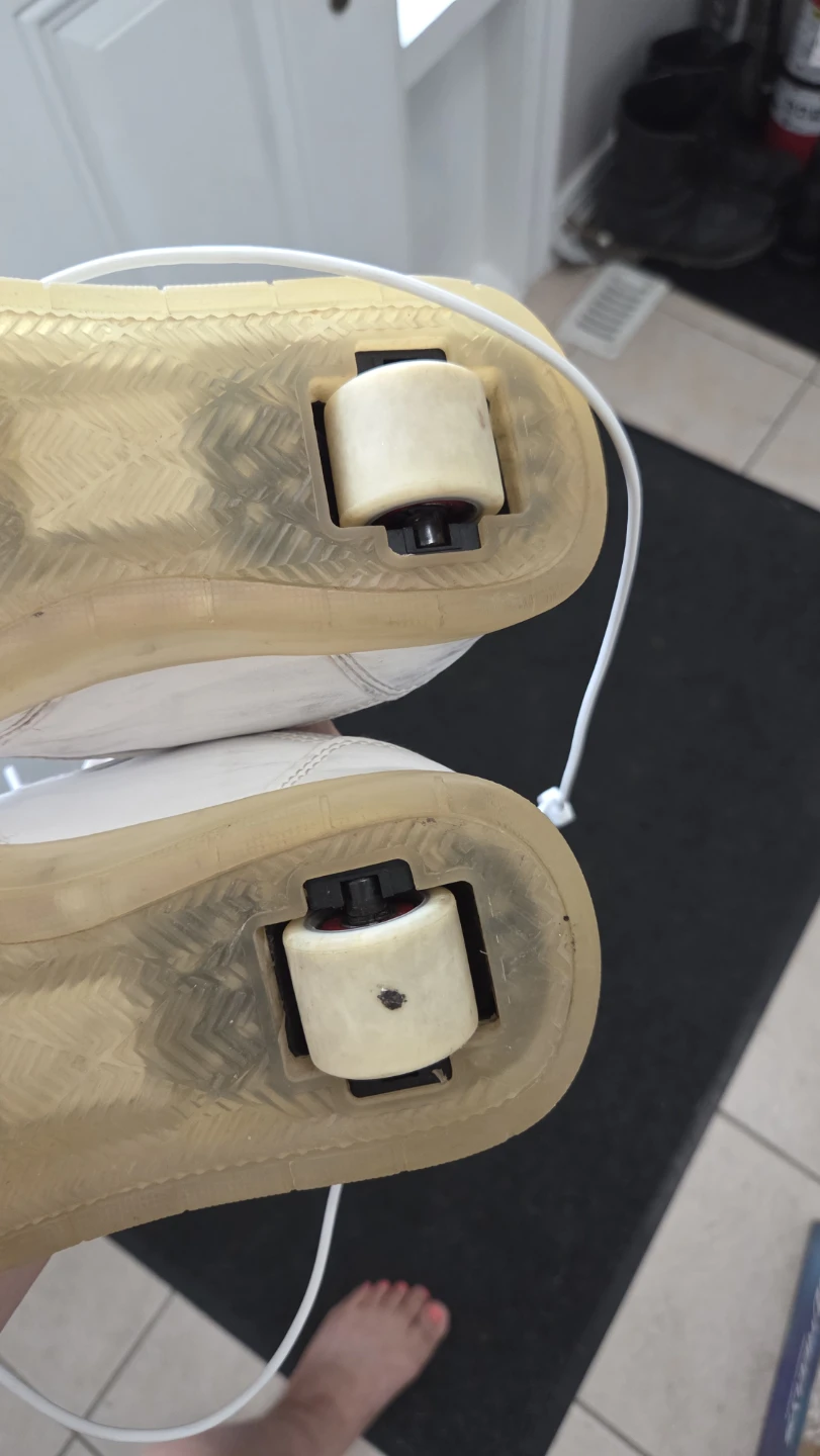 Heelys Premium Lights Roller Shoes - photo 4