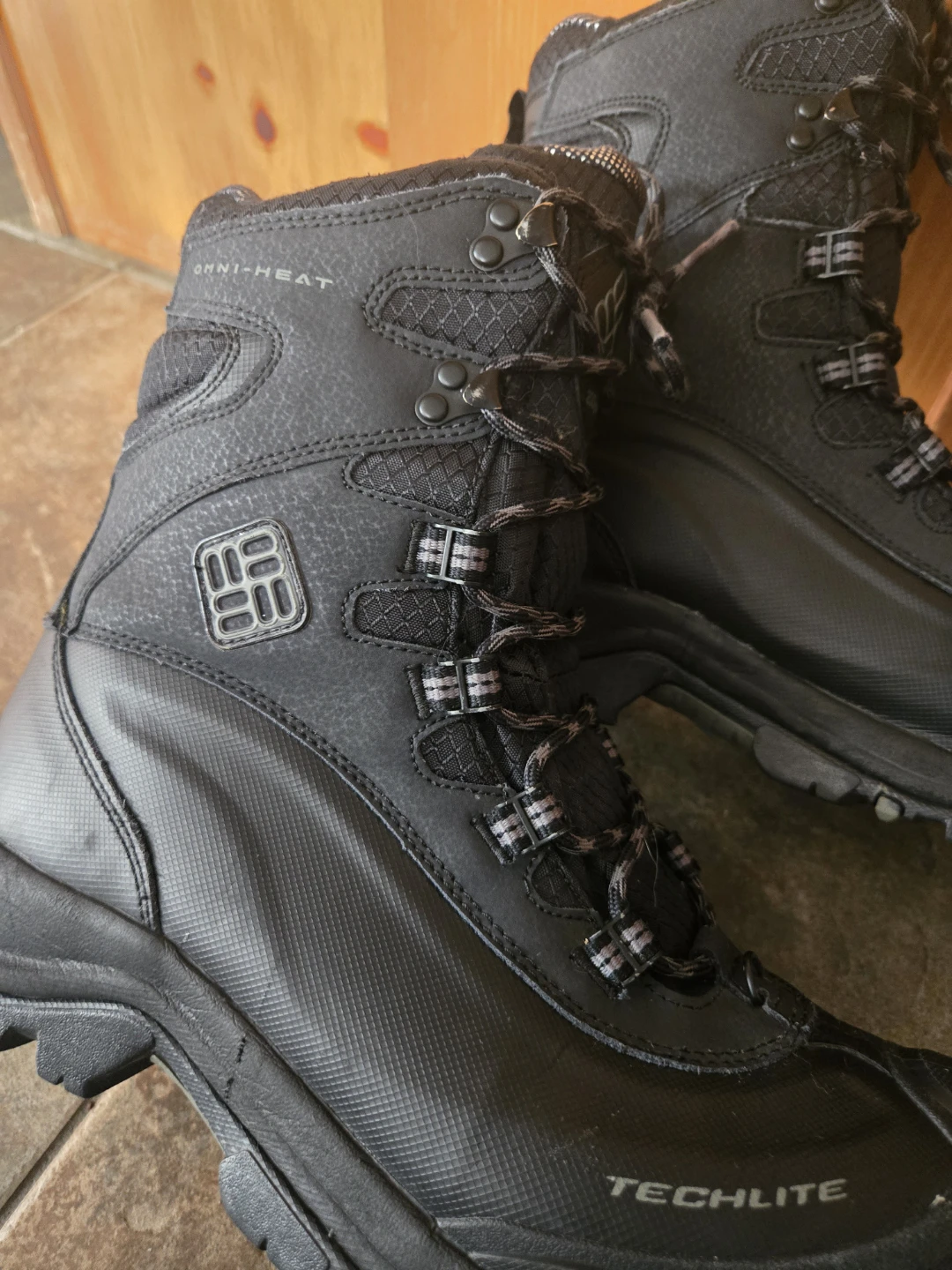 Columbia Waterproof Winter Boots. Men's size 11. Like new!