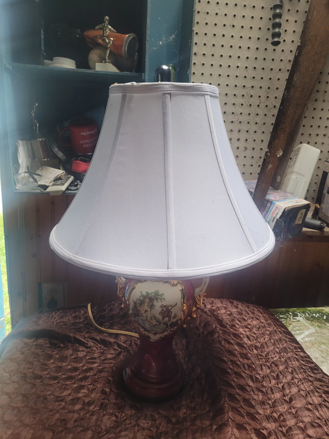 George and Martha Washington lamp - photo 3