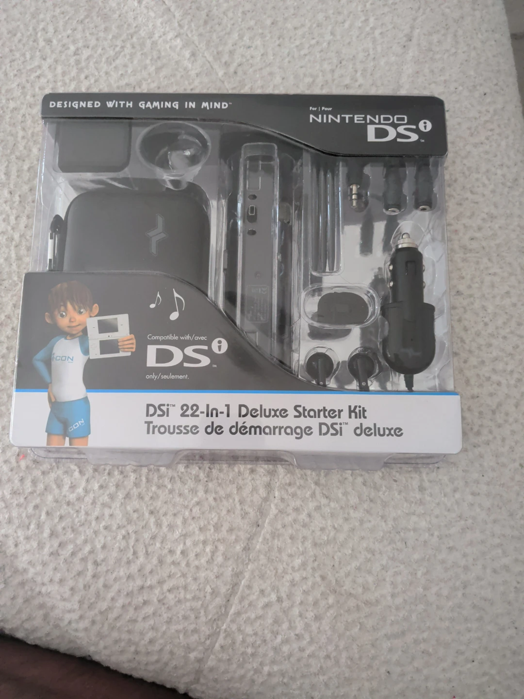 Nintendo DS 22-in-1 Deluxe Starter Kit